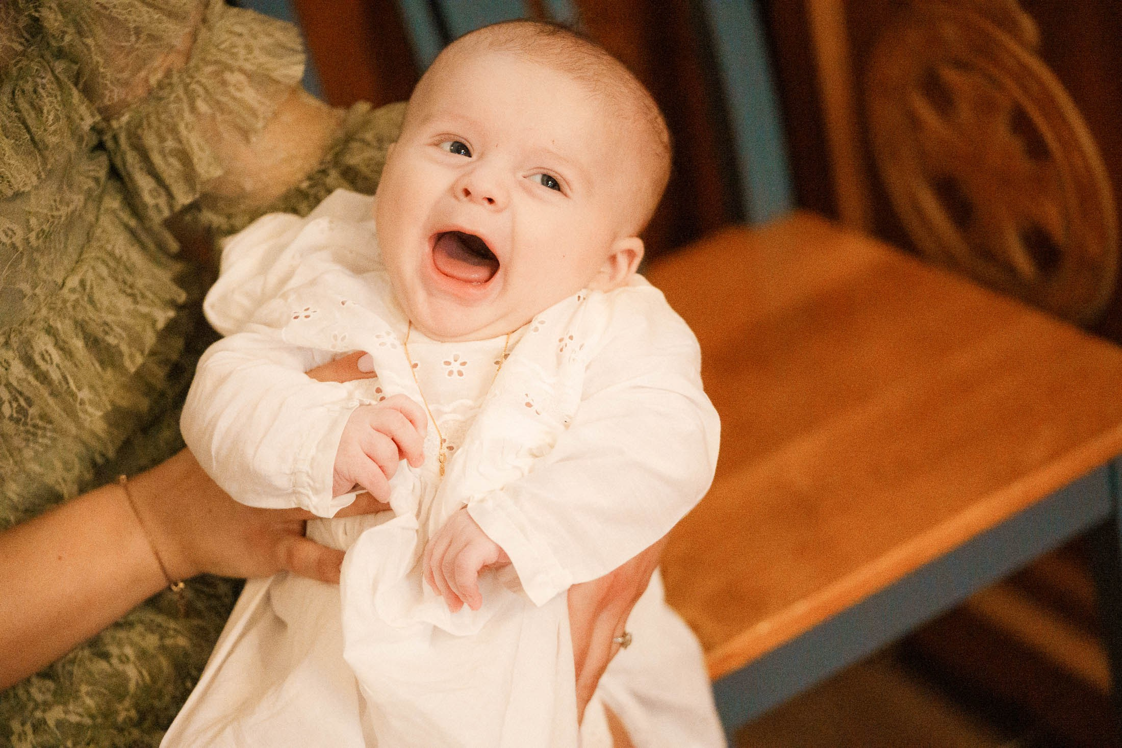 Ristiäiskuvaus Tikkurilan ortodoksisessa kirkossa