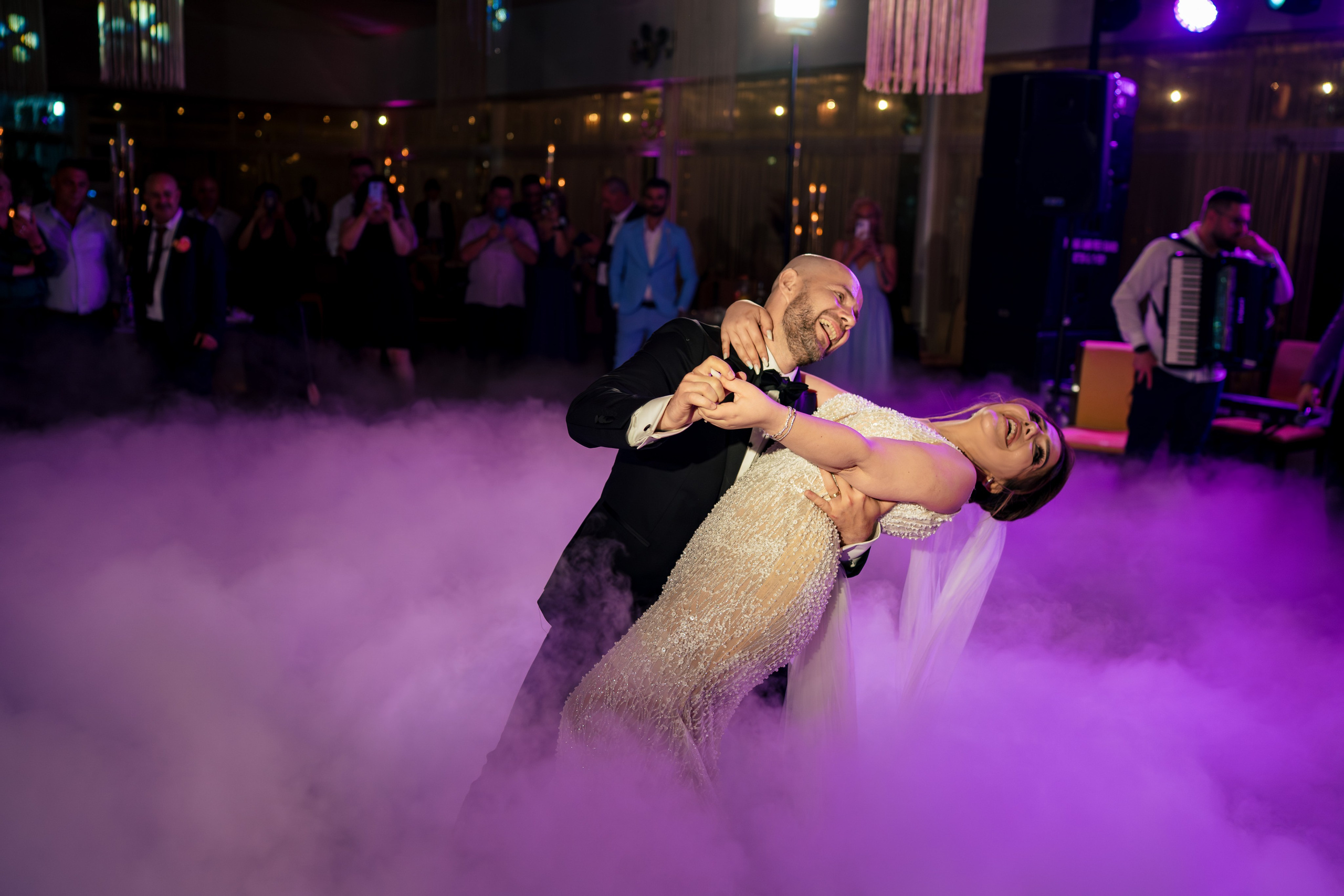 Crina & Cătălin. Acasă