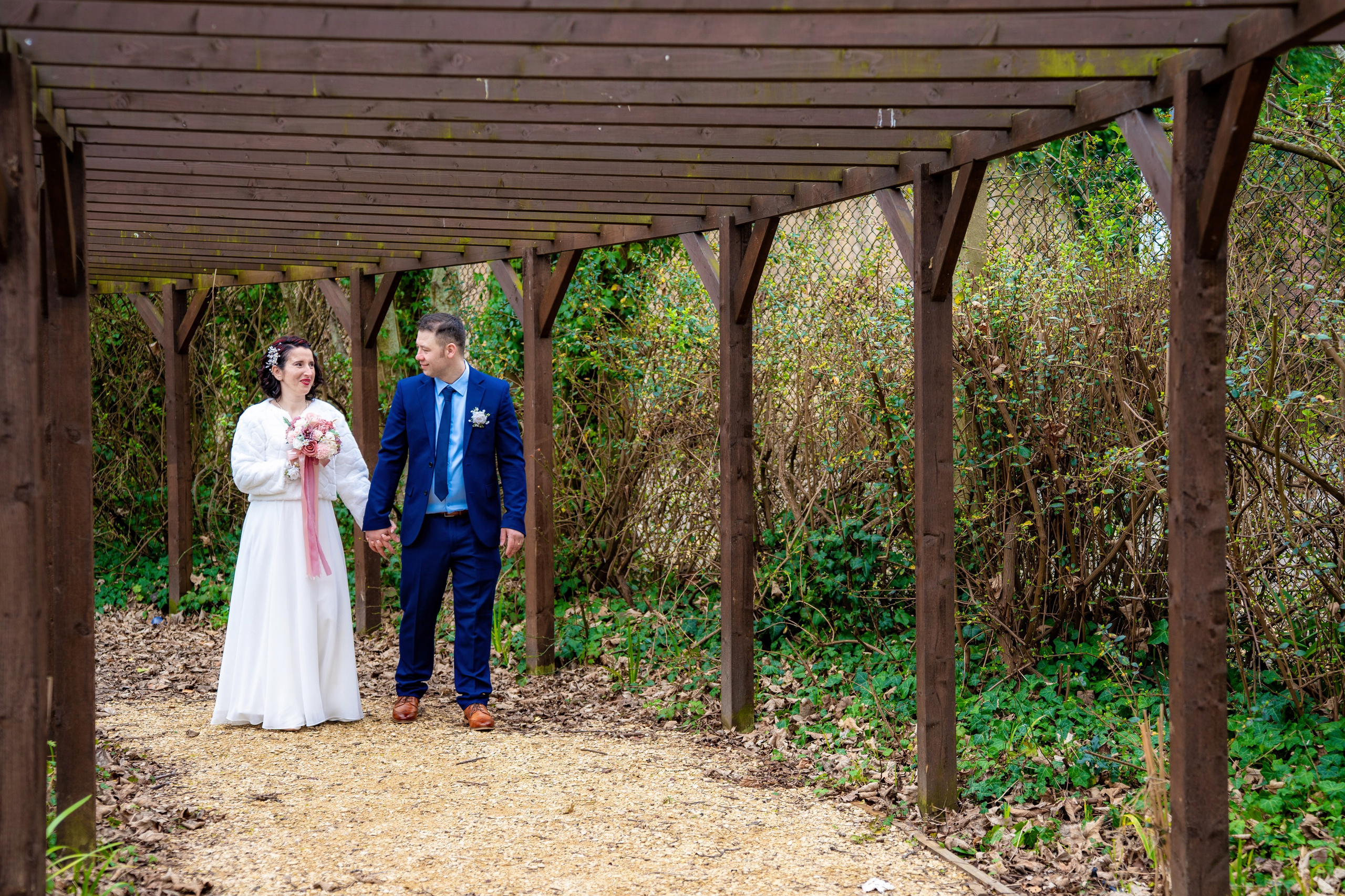 Cadre foto-video pline de emotie din ziua cununiei Mihaelei si a lui Stefan.