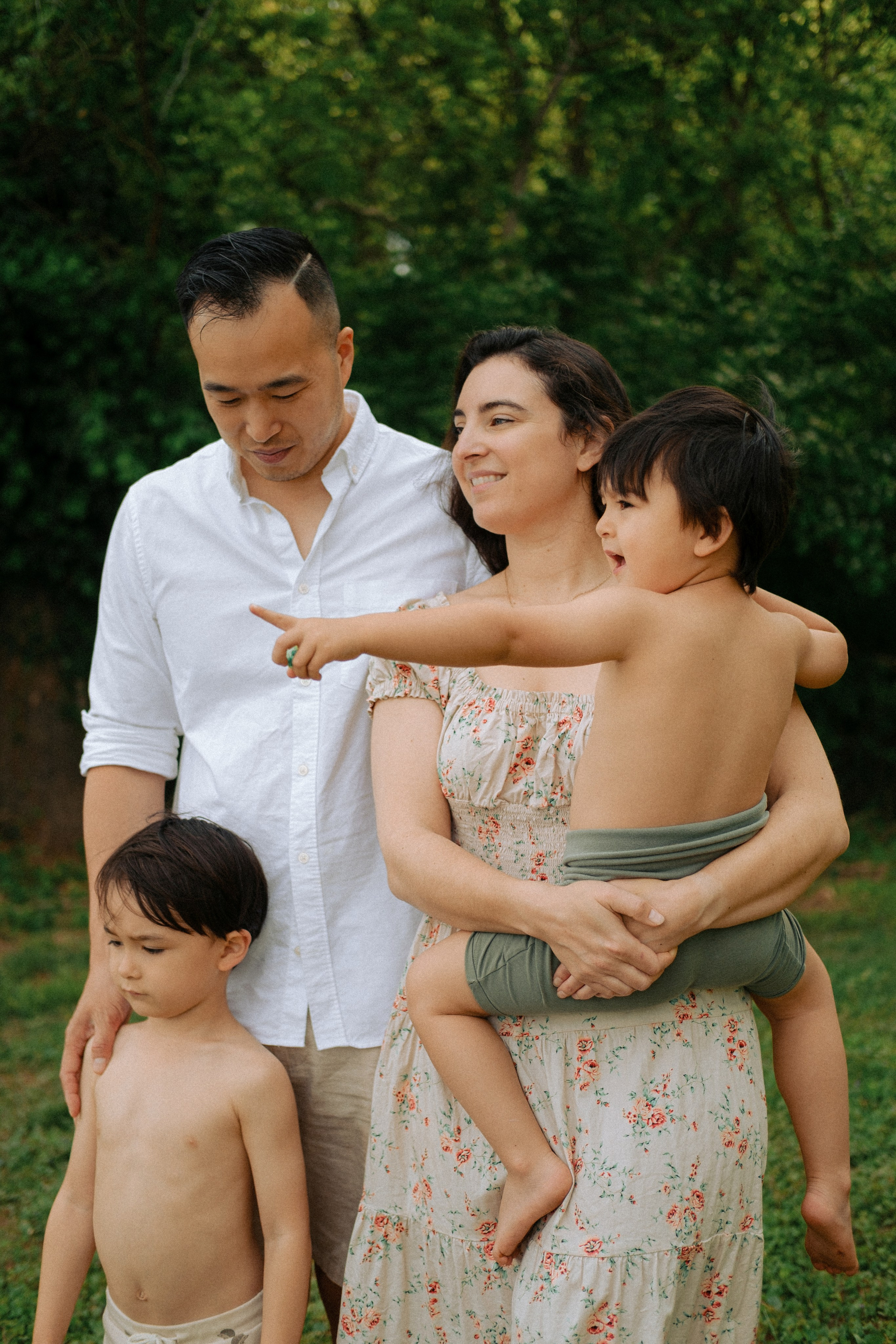Cozy In-Home Family Photo Session in a Historic Richmond Victorian Home. Family Photographer Anna Dobrovolskaia | Richmond, VA