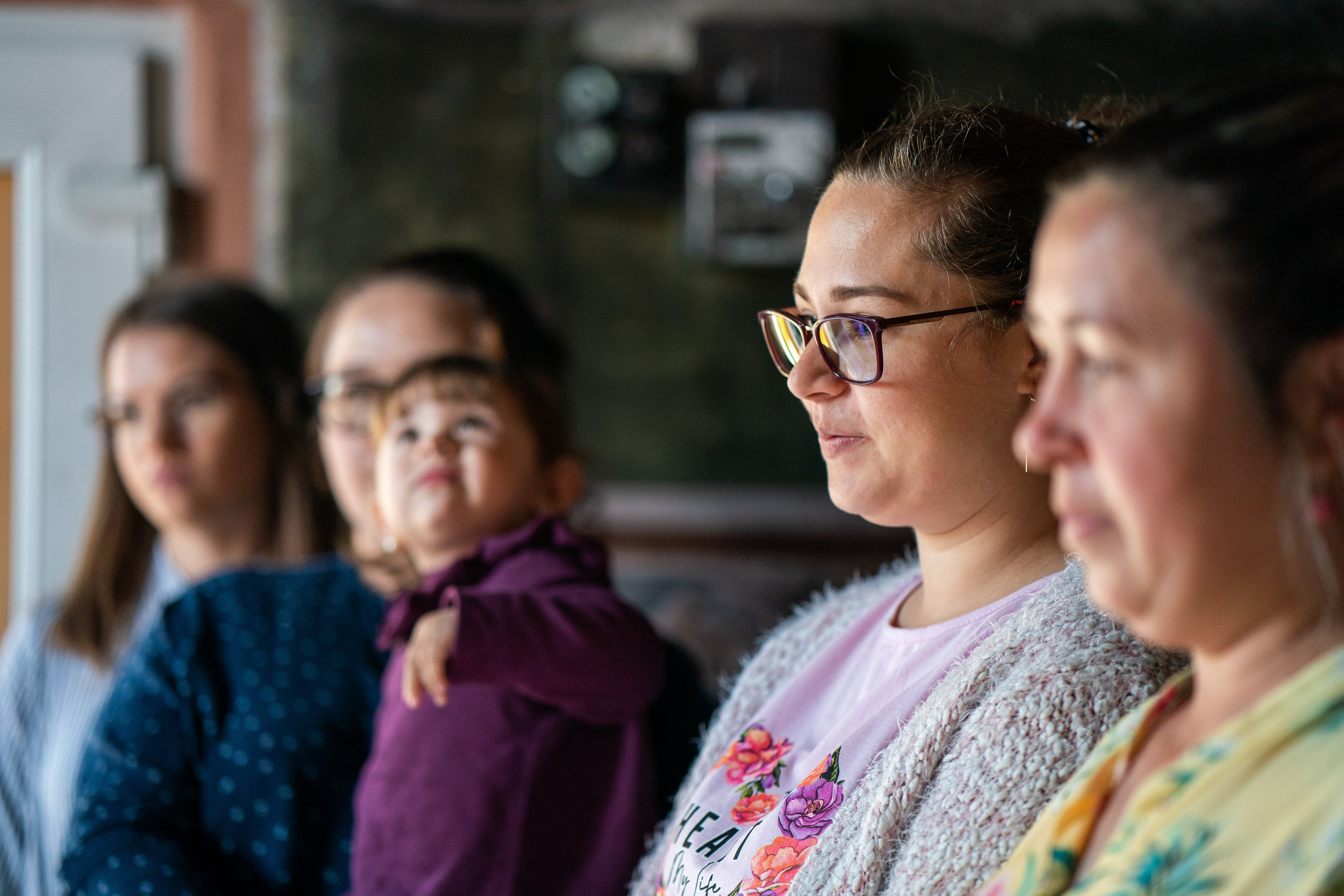 “Bebeluș botezat în biserică, ținut în brațe de nași” • “Detaliu cu lumânarea de botez decorată cu flori albe” • “Părinți emoționați alături de copilul lor la ceremonia de botez” • “Masa festivă de botez cu decor tematic și tort personalizat” • “Momentul în care preotul toarnă apă sfințită pe fruntea bebelușului” “Bebeluș în rochie albă de botez, zâmbind în brațele mamei” • “Detaliu cu cruciulița de botez așezată pe o pernă de satin” • “Părinți și nași aprinzând lumânările în timpul ceremoniei de botez” • “Tort de botez decorat cu figurine tematice și numele copilului” • “Copil botezat dormind liniștit în pătuțul decorat festiv” • “Momentul în care preotul binecuvântează copilul în fața altarului” • “Invitați adunându-se în jurul mesei festive la petrecerea de botez” • “Bebeluș ținând în mână o jucărie personalizată primită la botez” • “Familie fericită pozând împreună după ceremonia de botez” • “Decor tematic cu baloane și flori la locația petrecerii de botez” fotograf Botoșani fotograf evenimente fotograf botez Alin Chirila fotograf alinofotostudio,- Preotul ținându-l pe micuțul Mathias Gabriel la botez, în biserica Înălțarea Domnului, Copălău - Detalii de la botezul lui Mathias – lumânare, trusou și icoană - Familia lui Mathias Gabriel alături de micuț, în ziua botezului - Portret emoționant cu mama și bebelușul în brațe, în biserică,fotograf profesionist evenimente Botoșani, Iași, Suceava, Fălticeni, Bacău, Pașcani, Roman - AlinoFotoStudio by Alin Chirilă - servicii foto nuntă, botez, cununie, ședințe foto creative, albume personalizate, fotografii emoționante și calitative pentru cele mai importante momente din viață,fotograf nuntă Botoșani Alin Chirilă, ședință foto botez Iași - AlinoFotoStudio, servicii fotograf profesionist evenimente Suceava, fotograf cununie civilă Fălticeni - Alin Chirilă, album foto nuntă personalizat Bacău.“Bebeluș botezat în biserică, ținut în brațe de nași” • “Detaliu cu lumânarea de botez decorată cu flori albe” • “Părinți emoționați alături de copilul lor la ceremonia de botez” • “Masa festivă de botez cu decor tematic și tort personalizat” • “Momentul în care preotul toarnă apă sfințită pe fruntea bebelușului” “Bebeluș în rochie albă de botez, zâmbind în brațele mamei” • “Detaliu cu cruciulița de botez așezată pe o pernă de satin” • “Părinți și nași aprinzând lumânările în timpul ceremoniei de botez” • “Tort de botez decorat cu figurine tematice și numele copilului” • “Copil botezat dormind liniștit în pătuțul decorat festiv” • “Momentul în care preotul binecuvântează copilul în fața altarului” • “Invitați adunându-se în jurul mesei festive la petrecerea de botez” • “Bebeluș ținând în mână o jucărie personalizată primită la botez” • “Familie fericită pozând împreună după ceremonia de botez” • “Decor tematic cu baloane și flori la locația petrecerii de botez” fotograf Botoșani fotograf evenimente fotograf botez Alin Chirila fotograf alinofotostudio.fotograf botez Amelis Maria, fotografie botez Botoșani, fotograf Alin Chirilă, amintiri botez, fotografii botez, botez Amelis Maria, fotograf copii, fotografie botez în Botoșani,