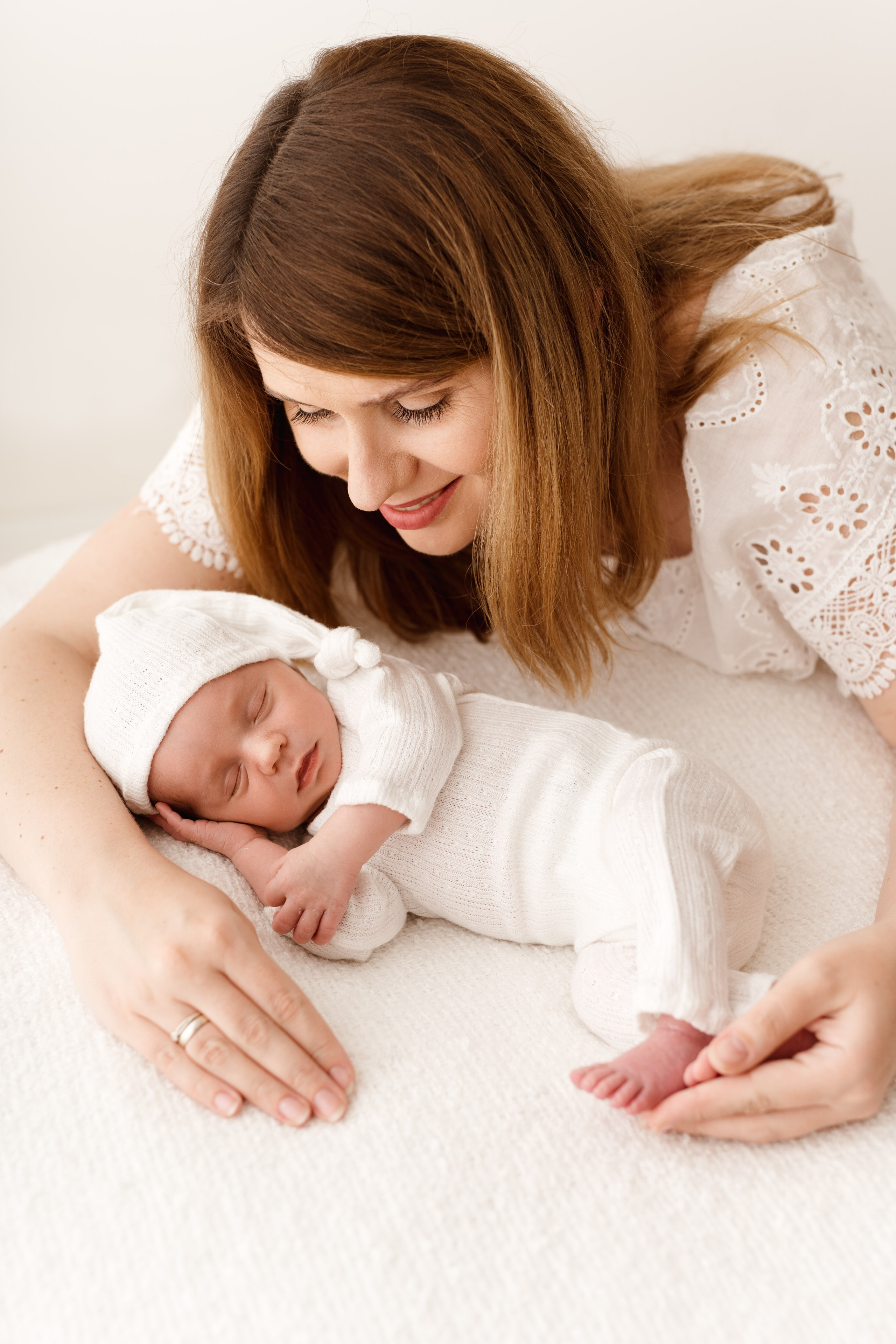 Sesja noworodkowa w świątecznym wydaniu. Fotograf Łódź - sesja ciążowa, noworodkowa, dziecięca. Studio w Łodzi