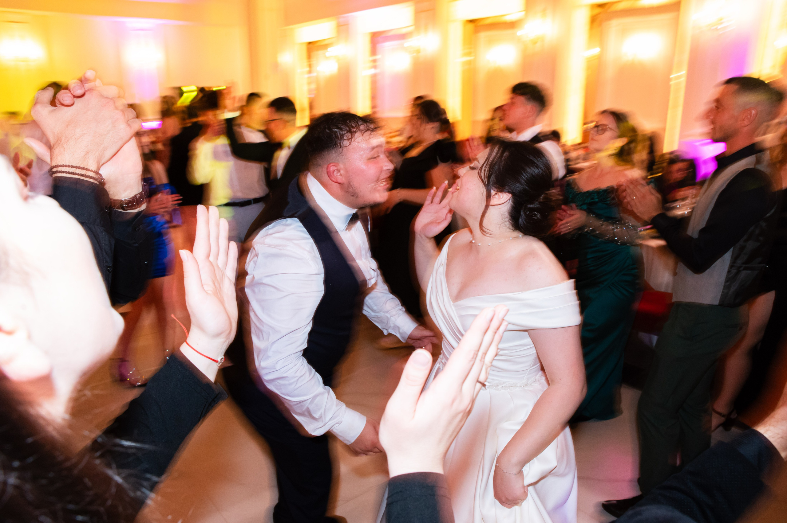 InstaStudio – Fotograf & Videograf Nuntă Suceava|Evenimente România