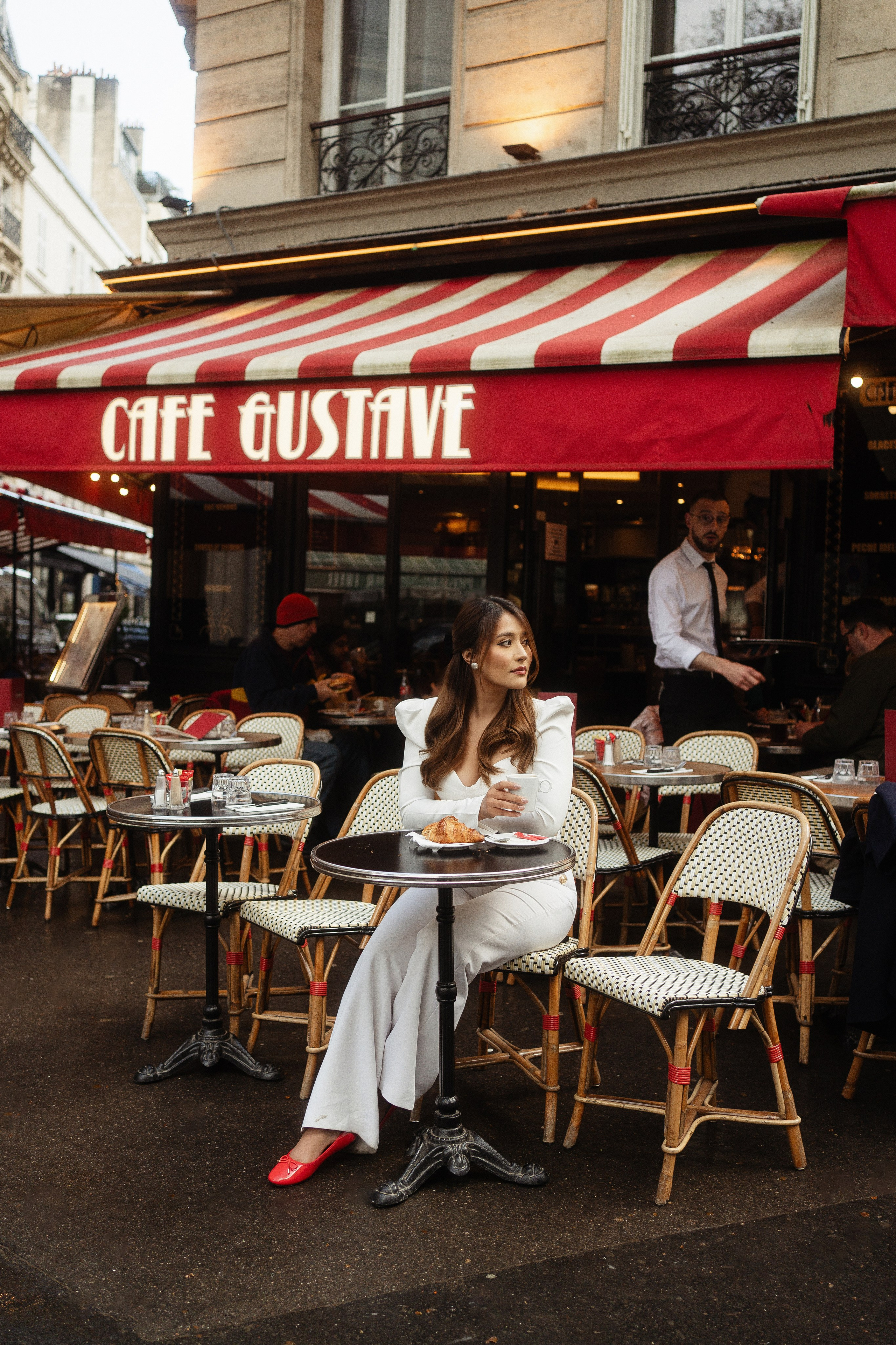 Content shooting. Photographer in Paris Yulia Shkadina | Couples, engagement, pre-wedding, individual photo-shoots in Paris at the best locations