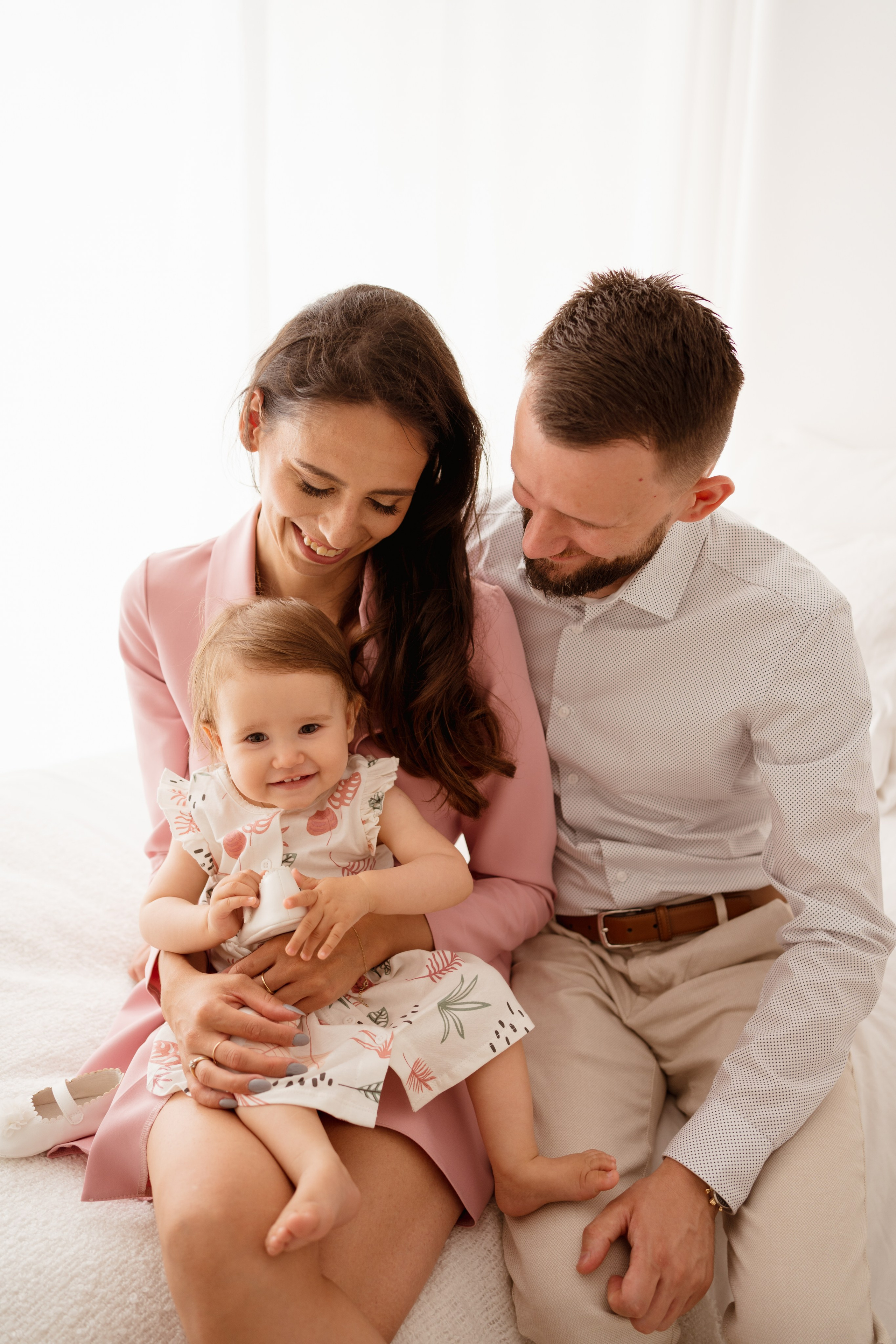 Chrzest Święty Natalii. Fotograf Łódź - sesja ciążowa, noworodkowa, dziecięca. Studio w Łodzi