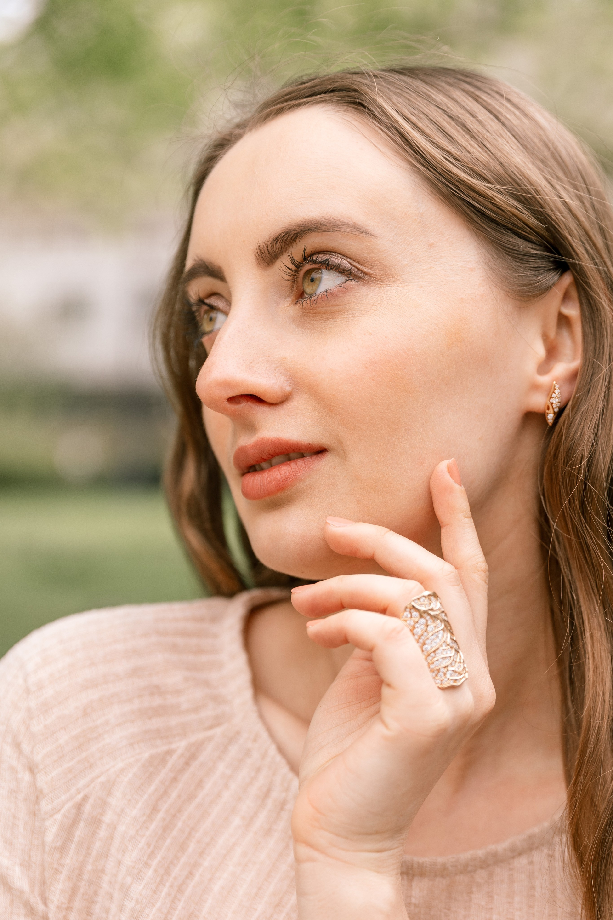 Goralska Paris. Elizaveta Razumova: Cinematic Photography for Love, Weddings, Portraits & Brands