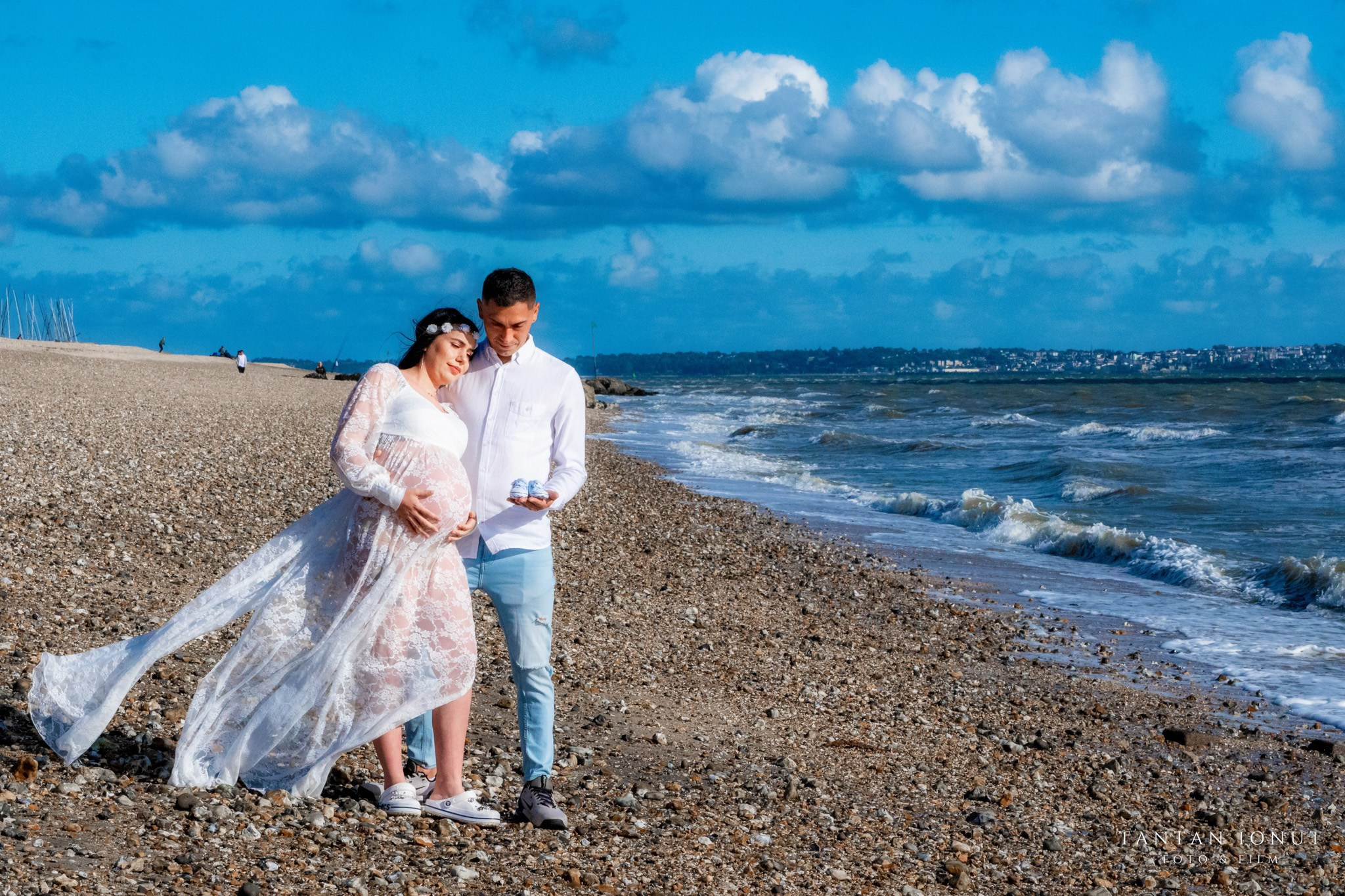 Sedinta foto maternitate — emotie si feminitate inainte de nastere. TANTAN IONUT FOTO & FILM