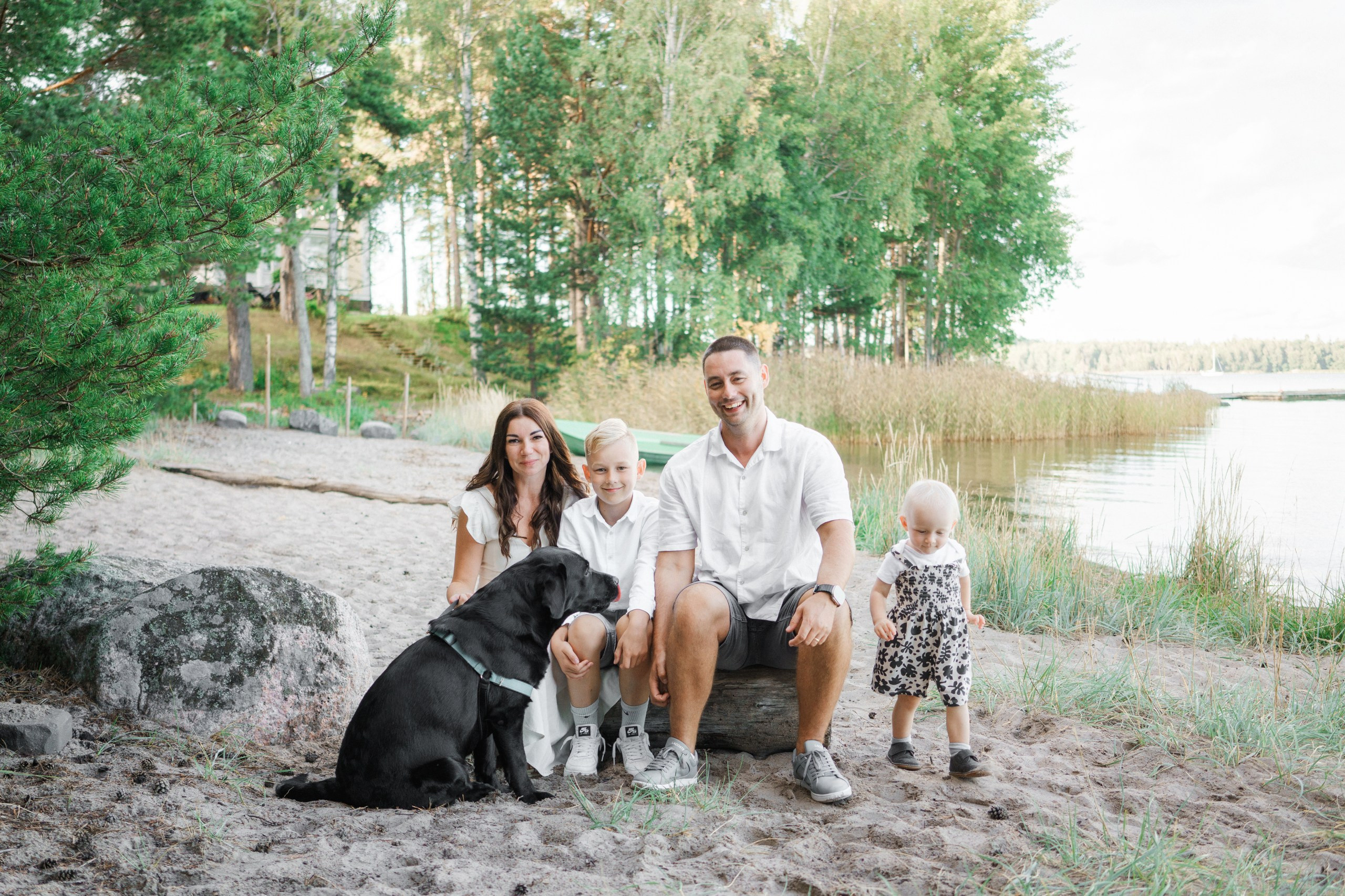 Perhekuvaus meren rannalla | Helsinki