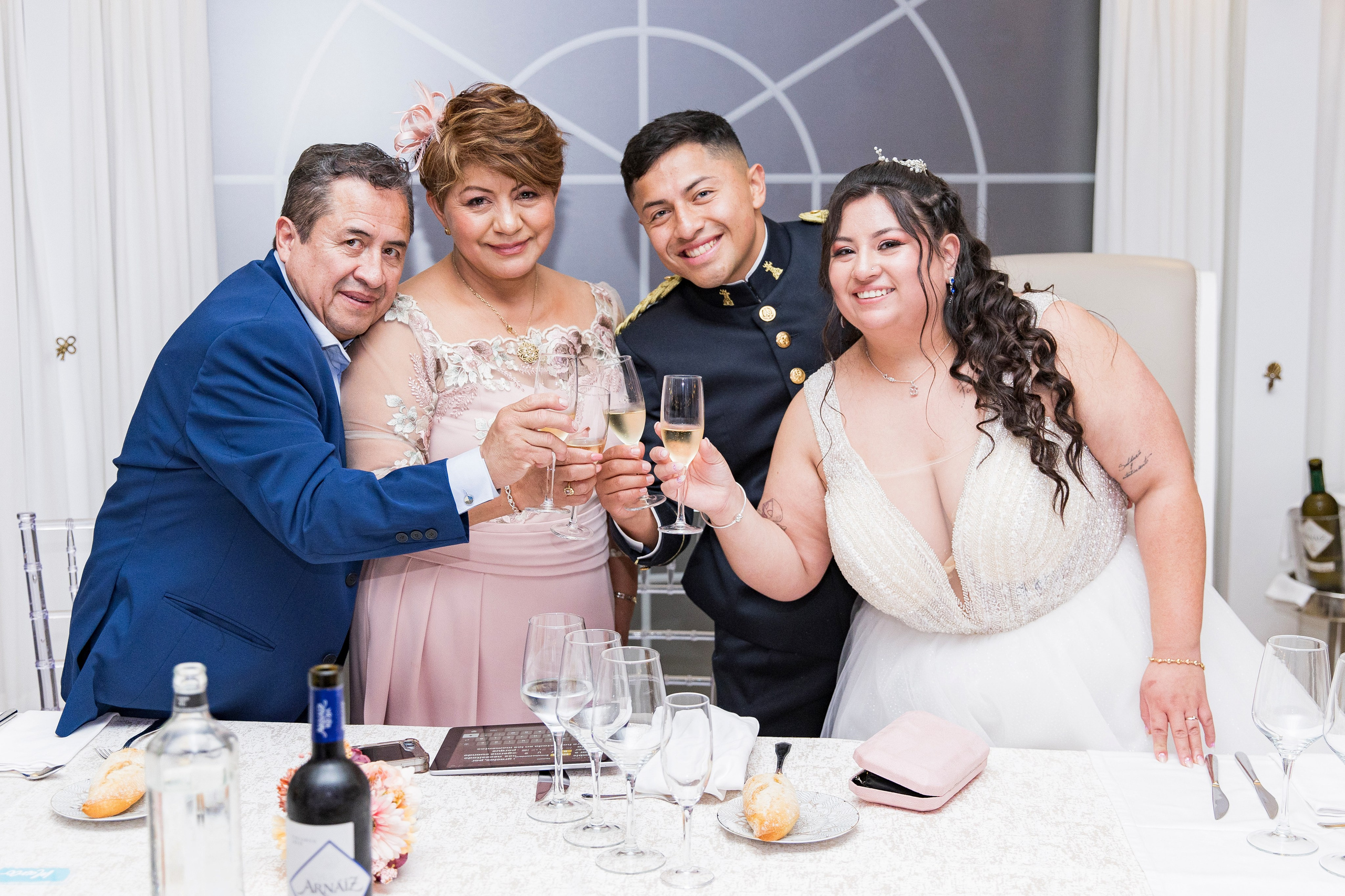 Alisan & Christofer – 2 de mayo de 2025. Rainbox Estudio de Fotografía