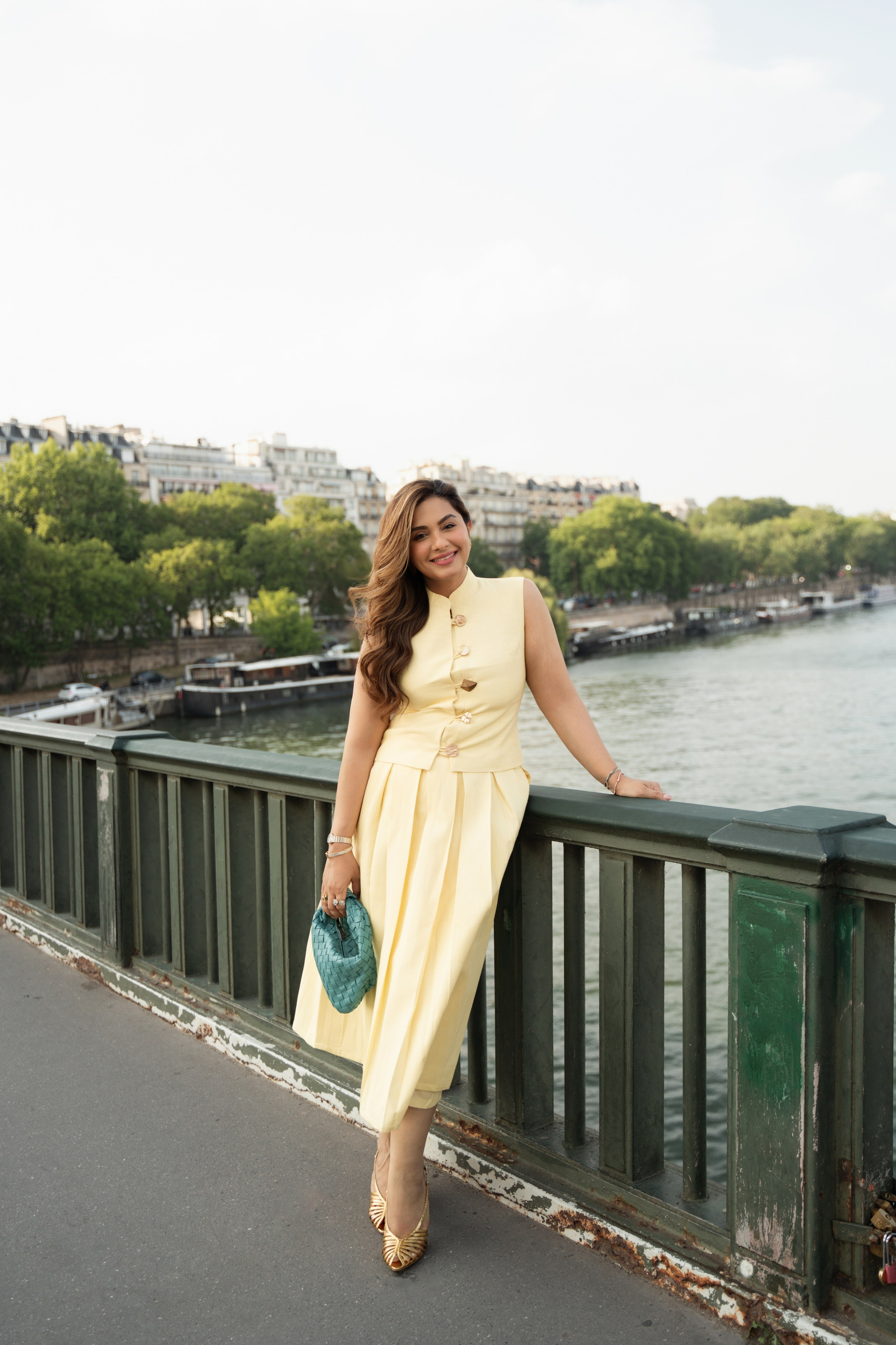 Content shooting. Photographer in Paris Yulia Shkadina | Couples, engagement, pre-wedding, individual photo-shoots in Paris at the best locations