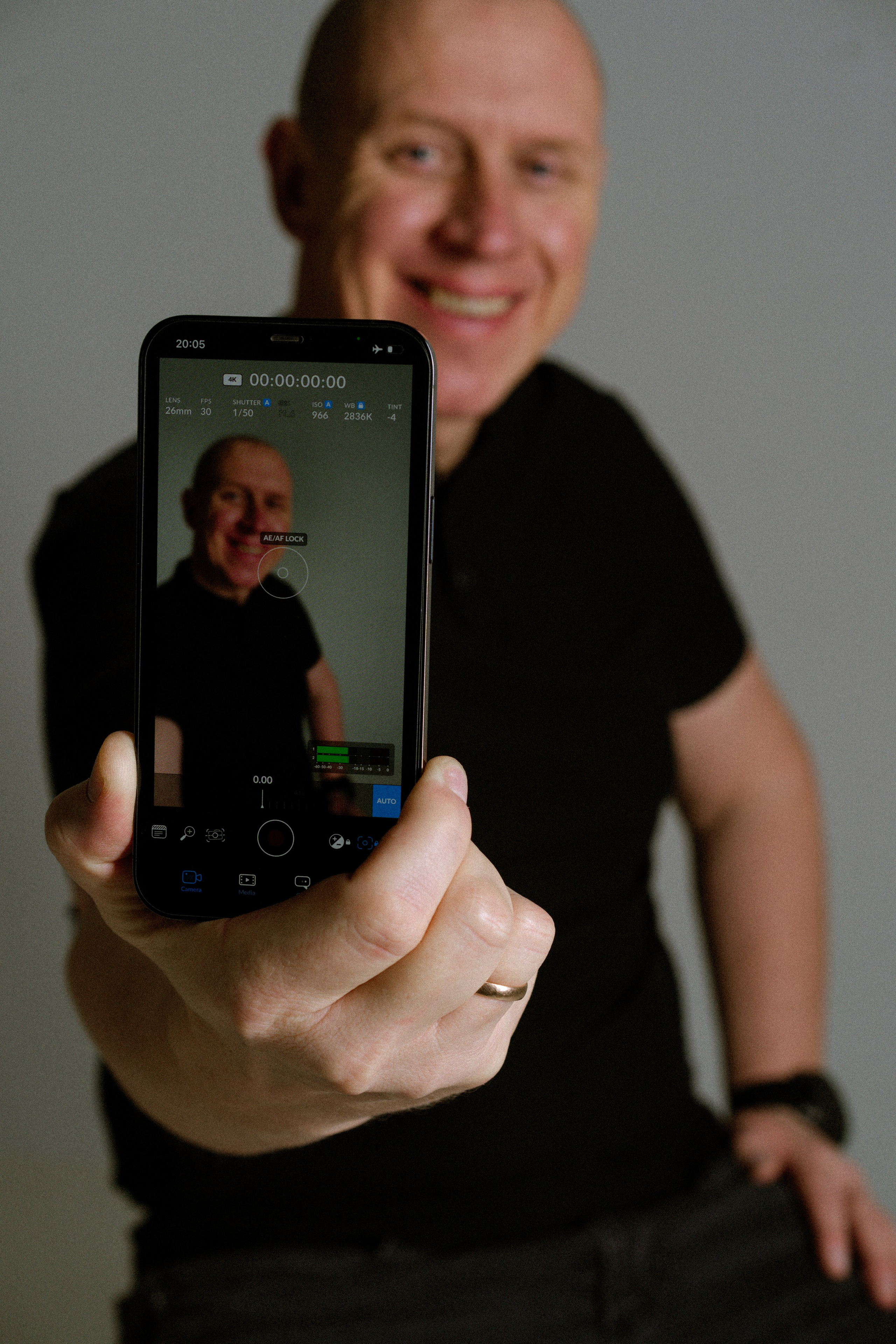 IPhone or Android? experience story. Video shooting and creating with phone, iPhone Video School