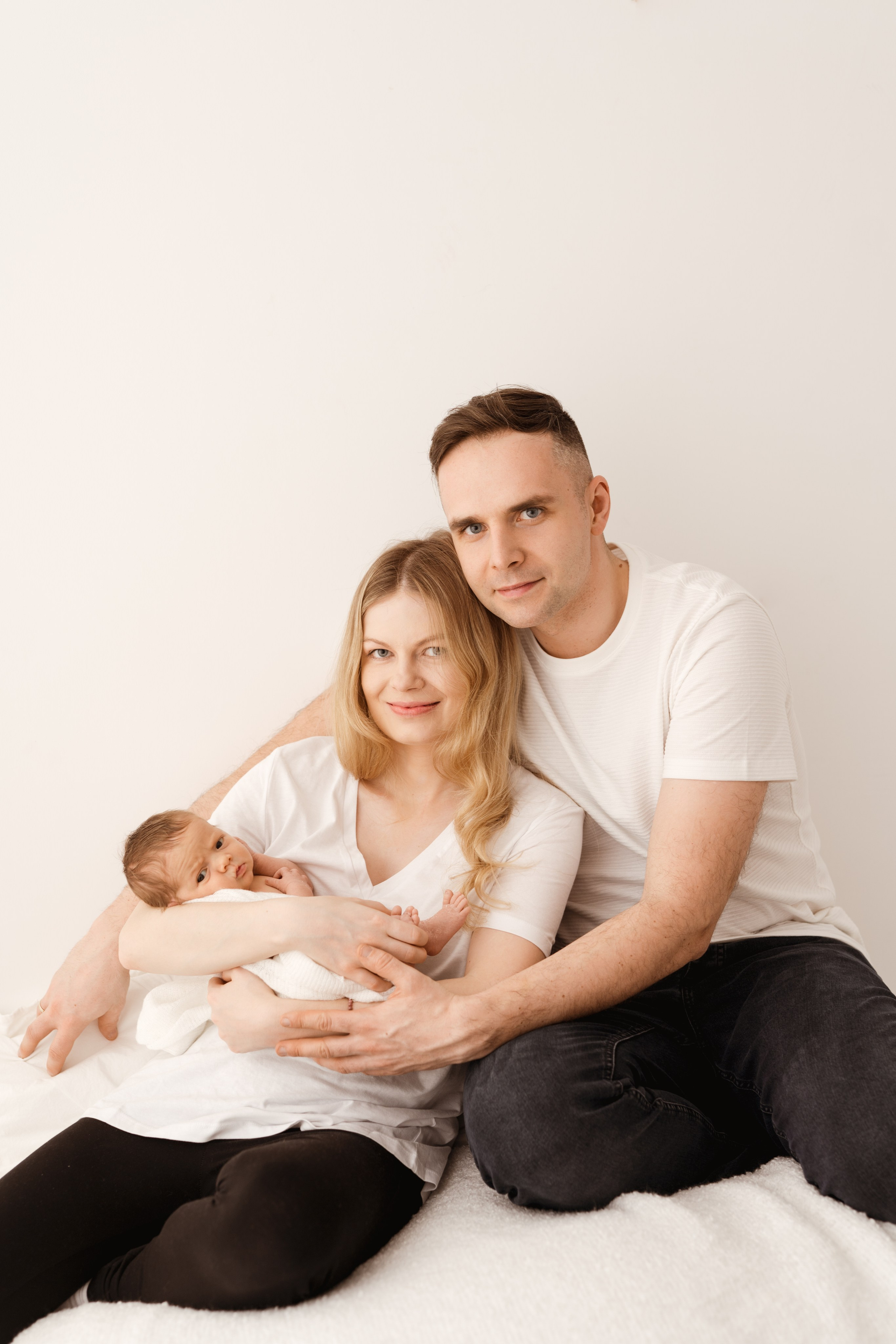 Sesja noworodkowa malutkiej Antosi. Fotograf Łódź - sesja ciążowa, noworodkowa, dziecięca. Studio w Łodzi