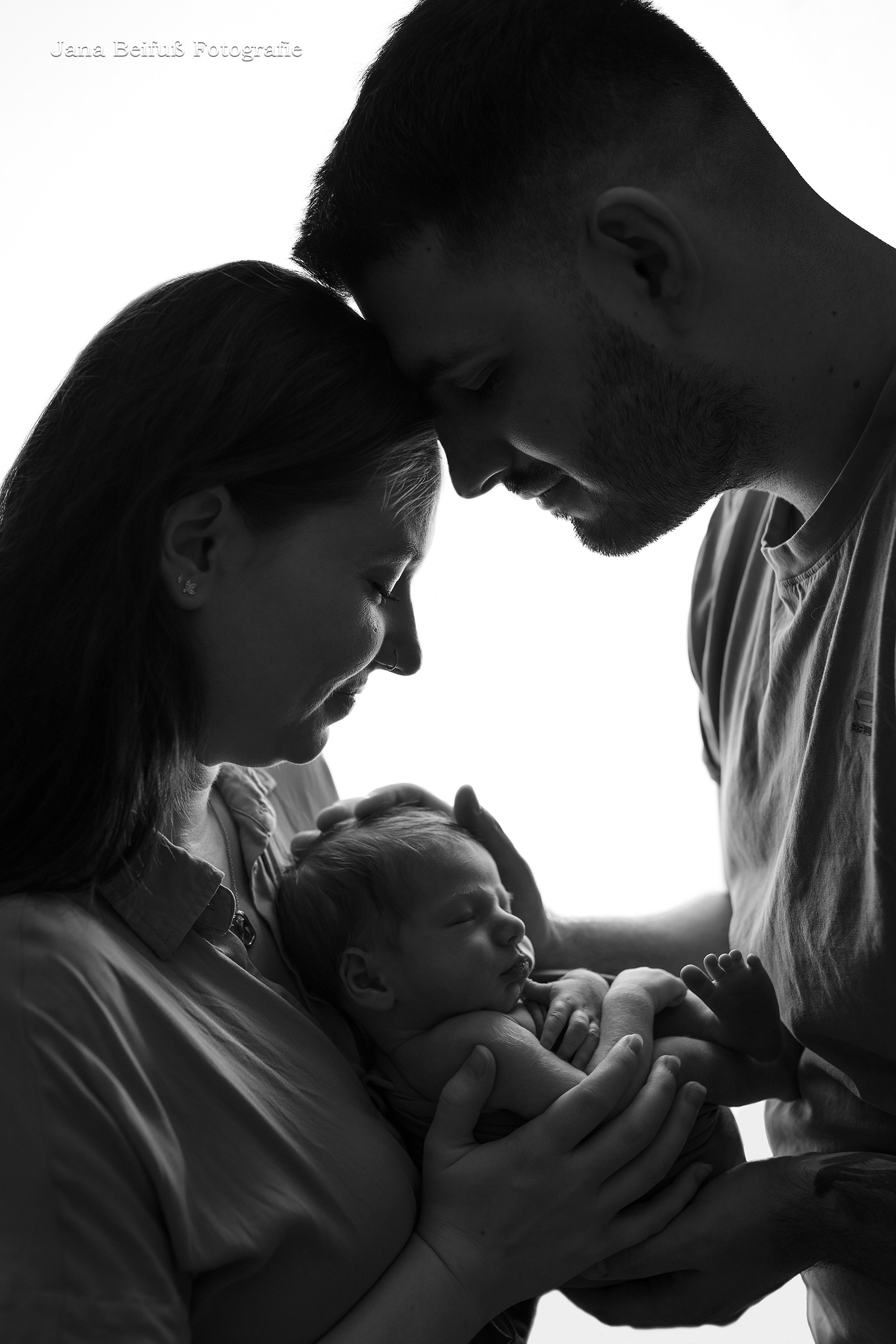 Familienfotoshooting (Neugeborene). Jana Beifuß, professionelle Neugeborenenfotografin in Weißenhorn, Ulm, Neu-Ulm, Illertissen, Pfaffenhofen a. d. Roth