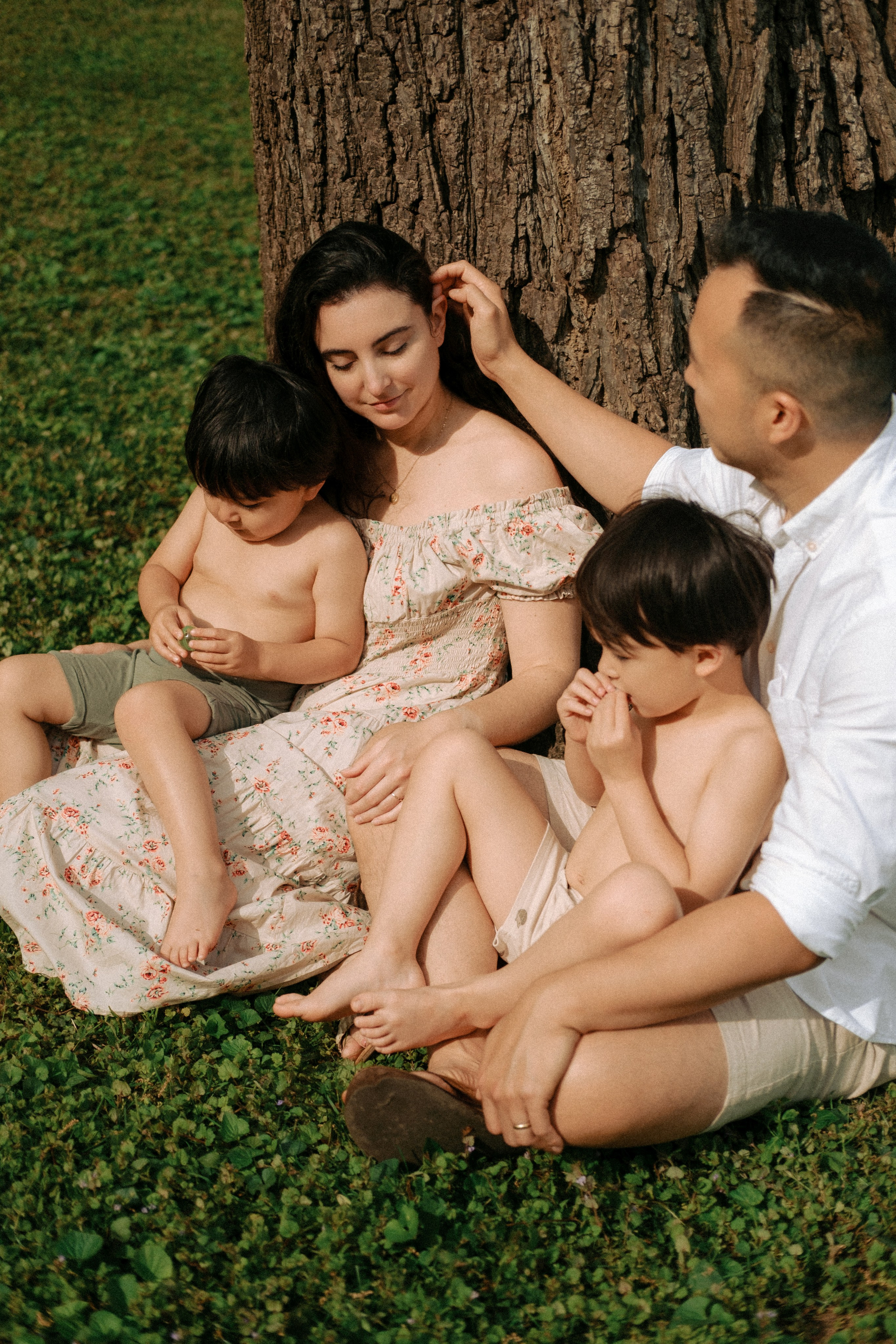 Cozy In-Home Family Photo Session in a Historic Richmond Victorian Home. Family Photographer Anna Dobrovolskaia | Richmond, VA