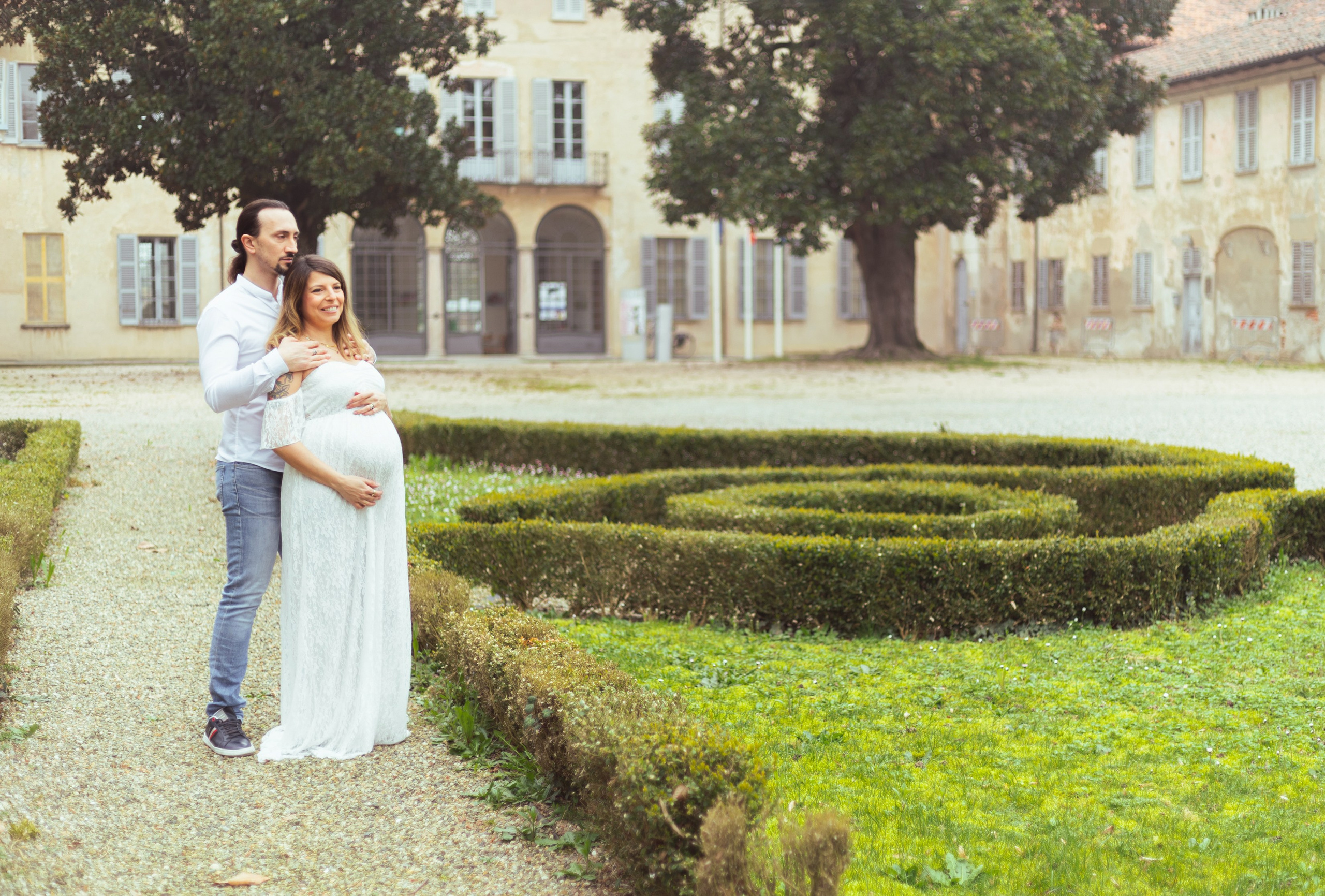 Maternity photosessions Milano and lake Como Bellagio. Wedding and elopement photographer Italy Tuscany Como Milan Pavia Marija Galaka
