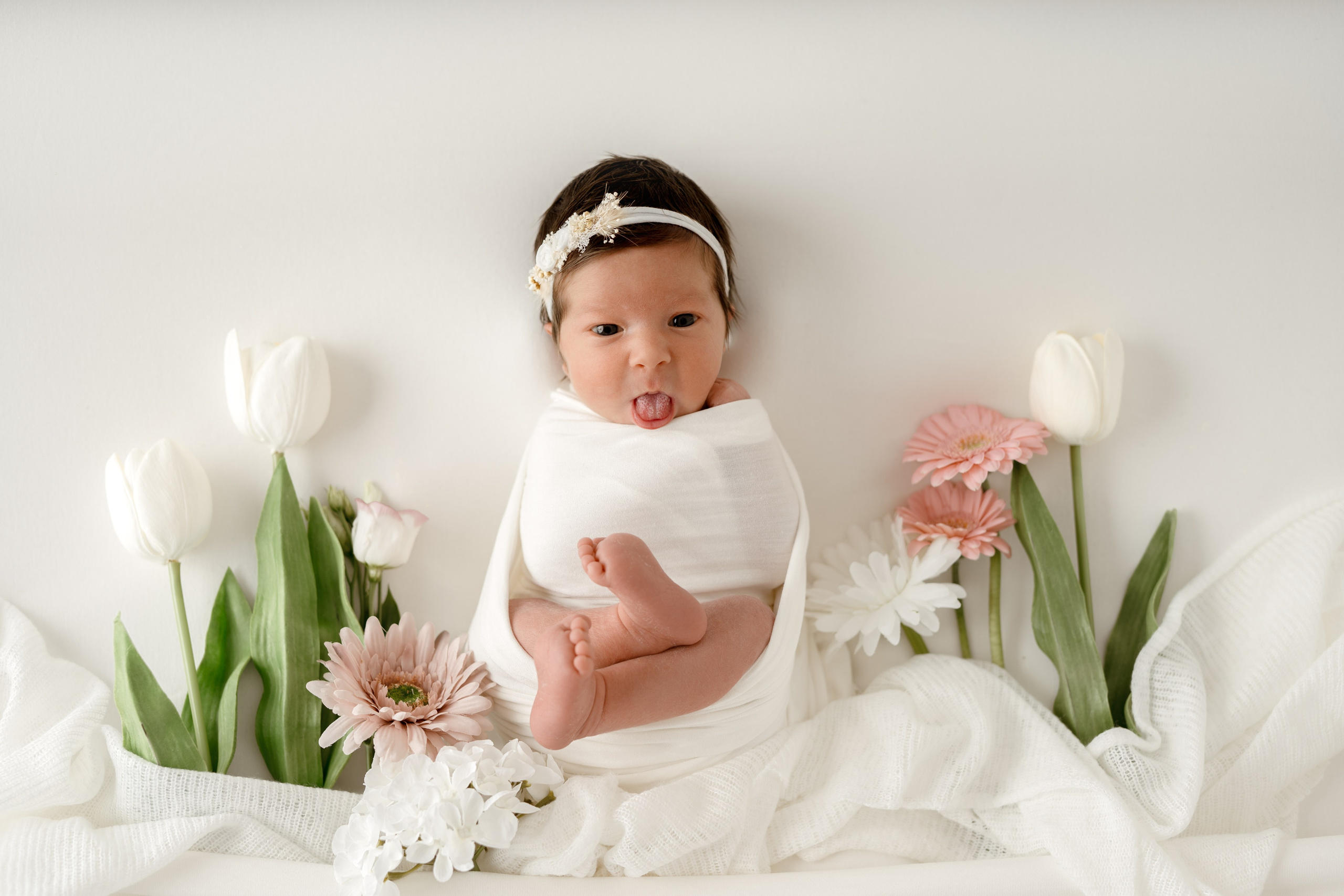 Sesja noworodkowa. Fotograf Łódź - sesja ciążowa, noworodkowa, dziecięca. Studio w Łodzi