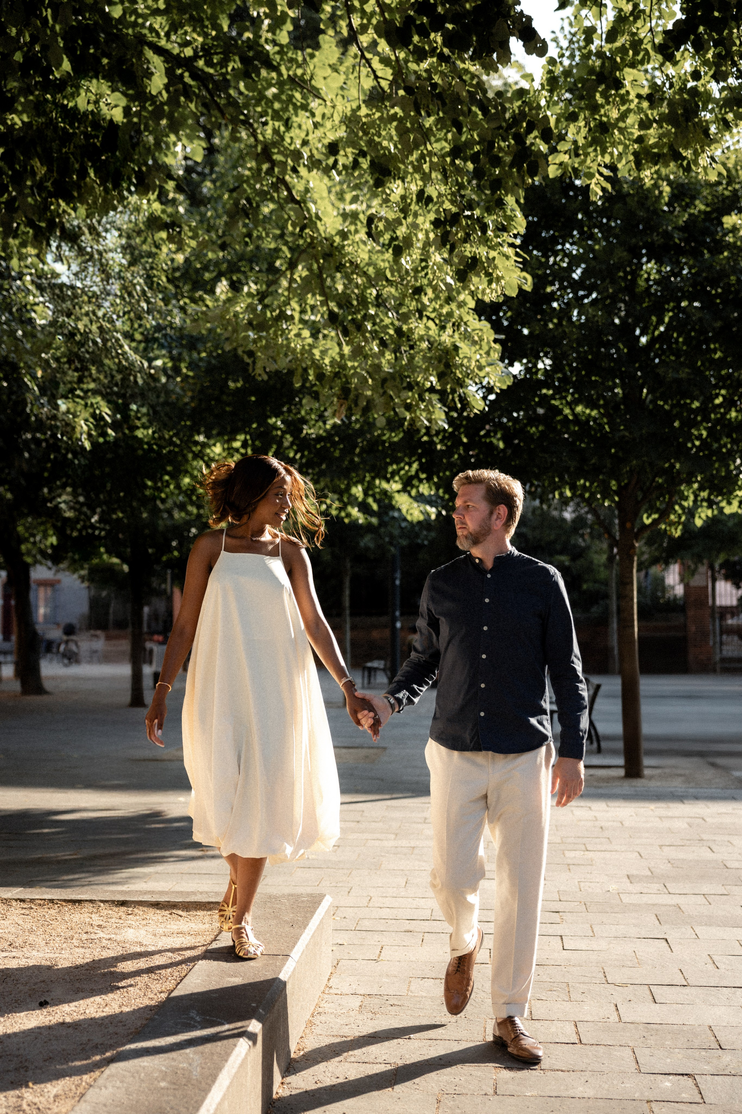 Engagement loves tory photoshoot in Toulouse. Anah & Andrew. Eugenie Smirnova — wedding, corporate and lifestyle photographer in Toulouse and Southwest France