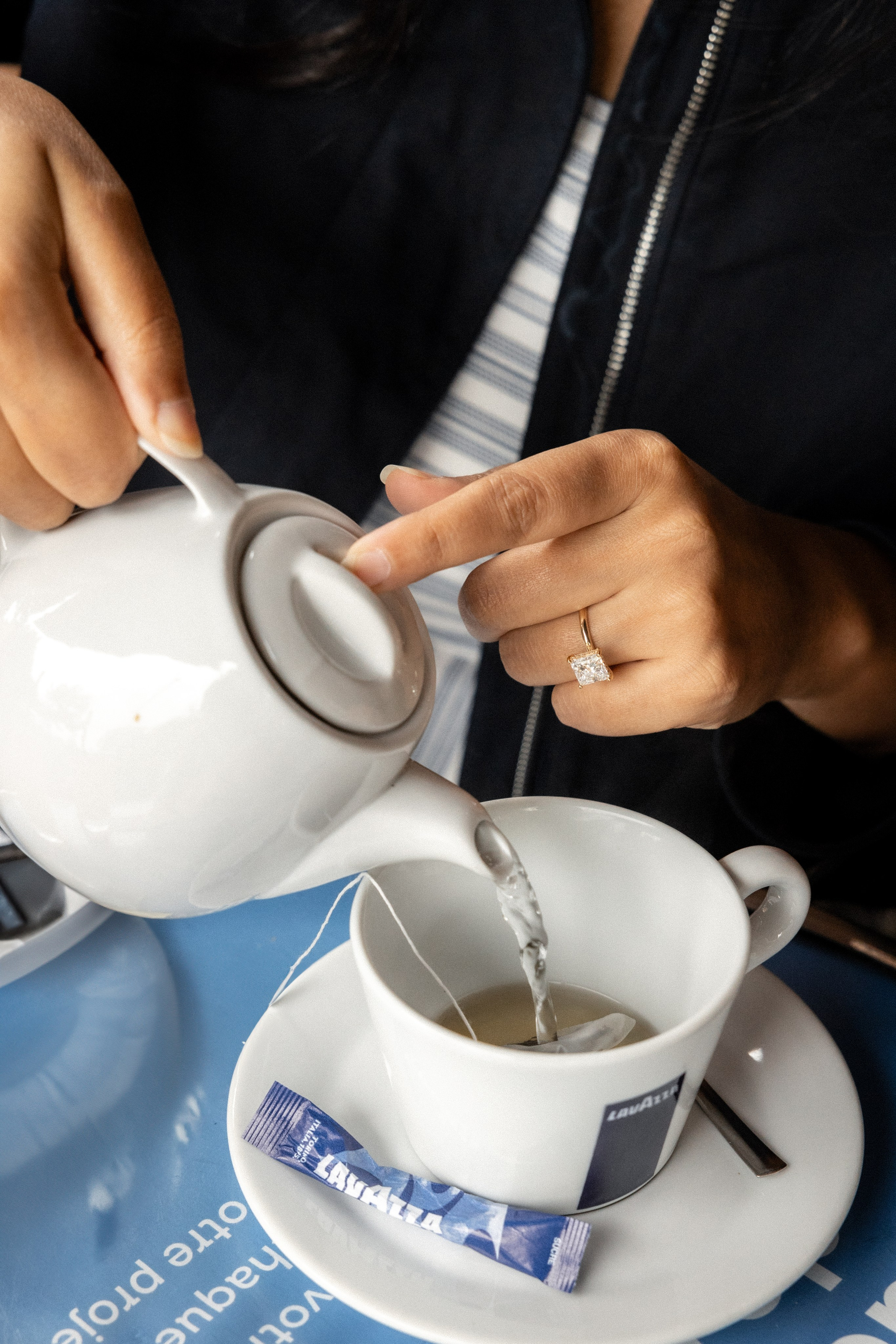 Surprise Proposal in Toulouse: A Love Story from Seattle to the Heart of France. Eugénie Smirnova — Photographe à Toulouse et dans le Sud-Ouest
