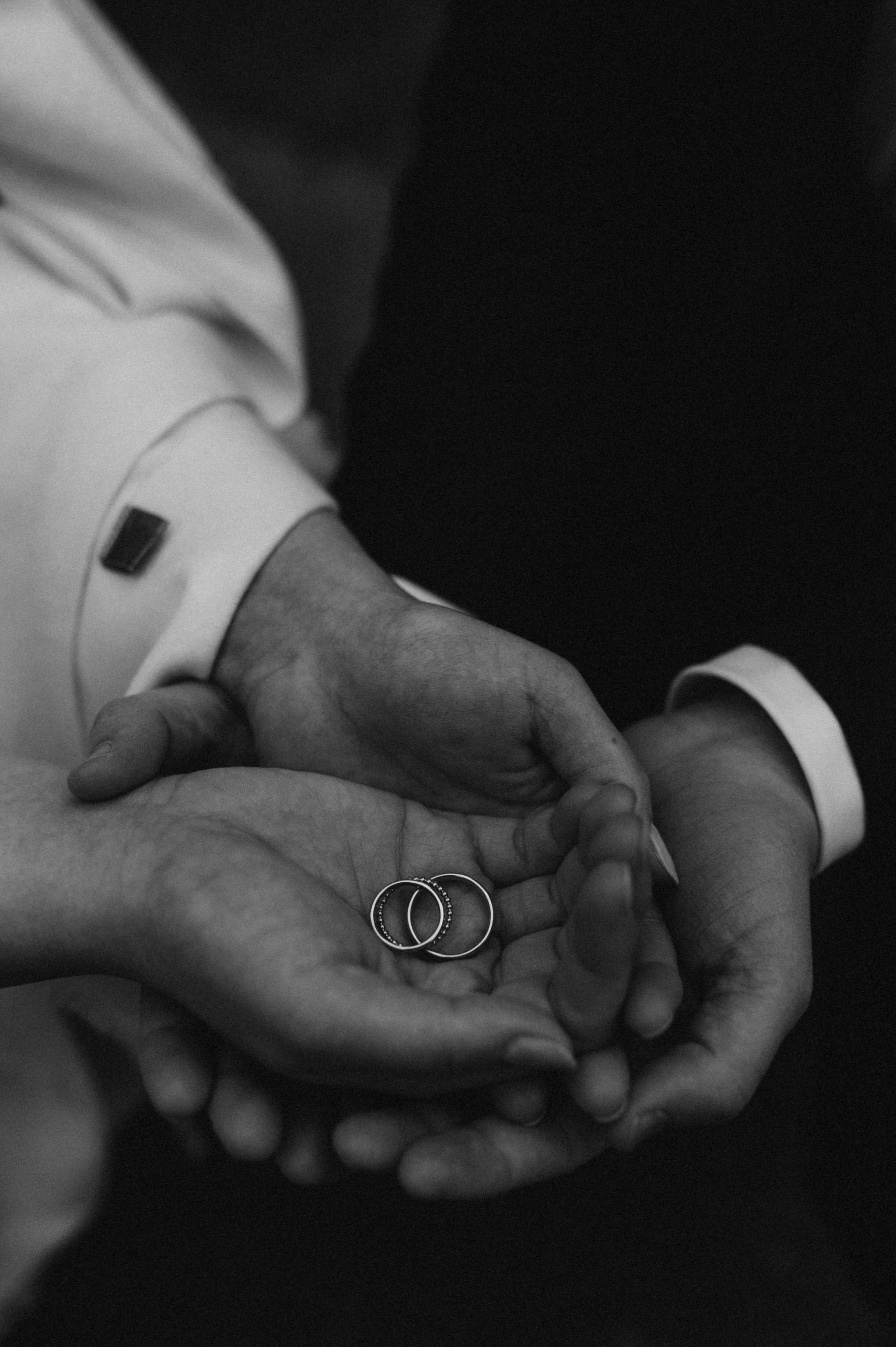 PRE-WEDDING IN HOFGARTEN ANSBACH. Photographer in Nuremberg Irina Mehnert from Ansbach