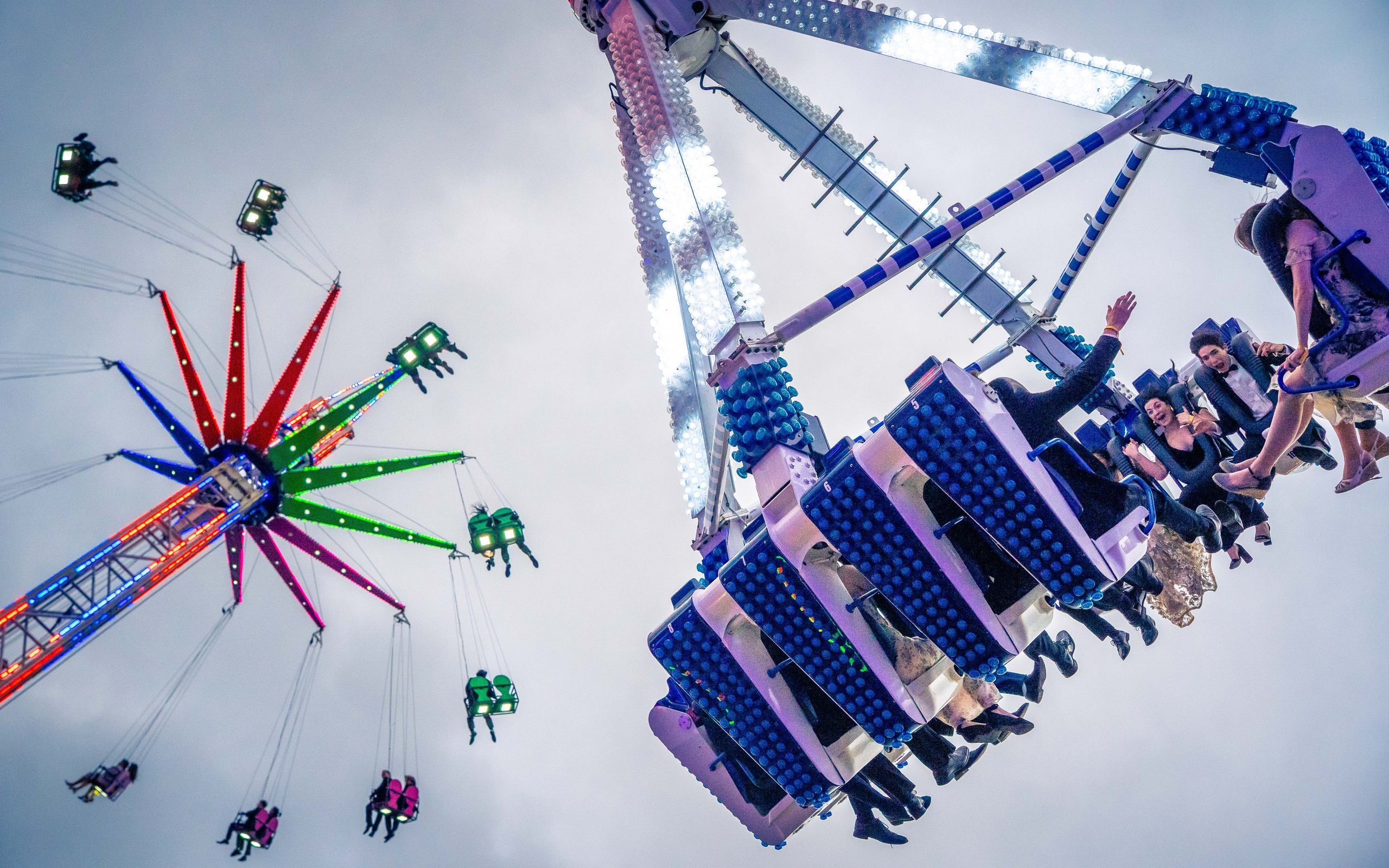 The Midas Touch: Van Mildert Summer Ball. Expect Miracles Photography by Kate & Andrew