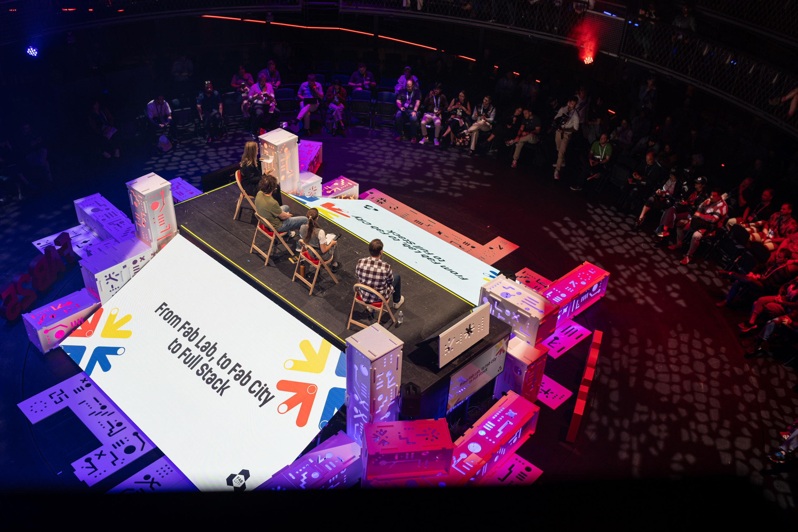 Eventová fotografie. Dana Lišková — Empatická fotografka | Introspektivní umělkyně | Neurodivergentní koučka| Zakladatelka Artepy.cz