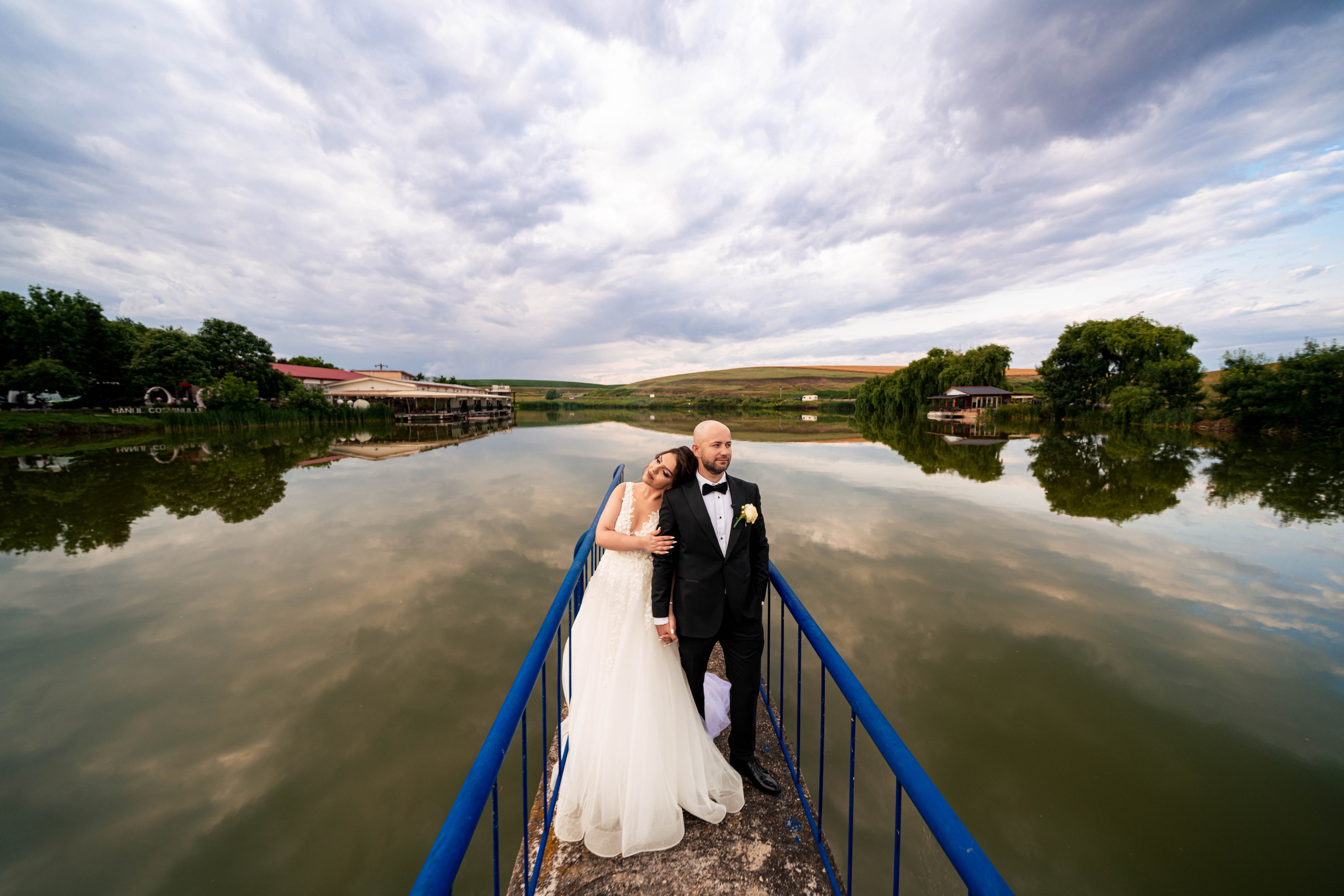 Crina & Cătălin. Acasă