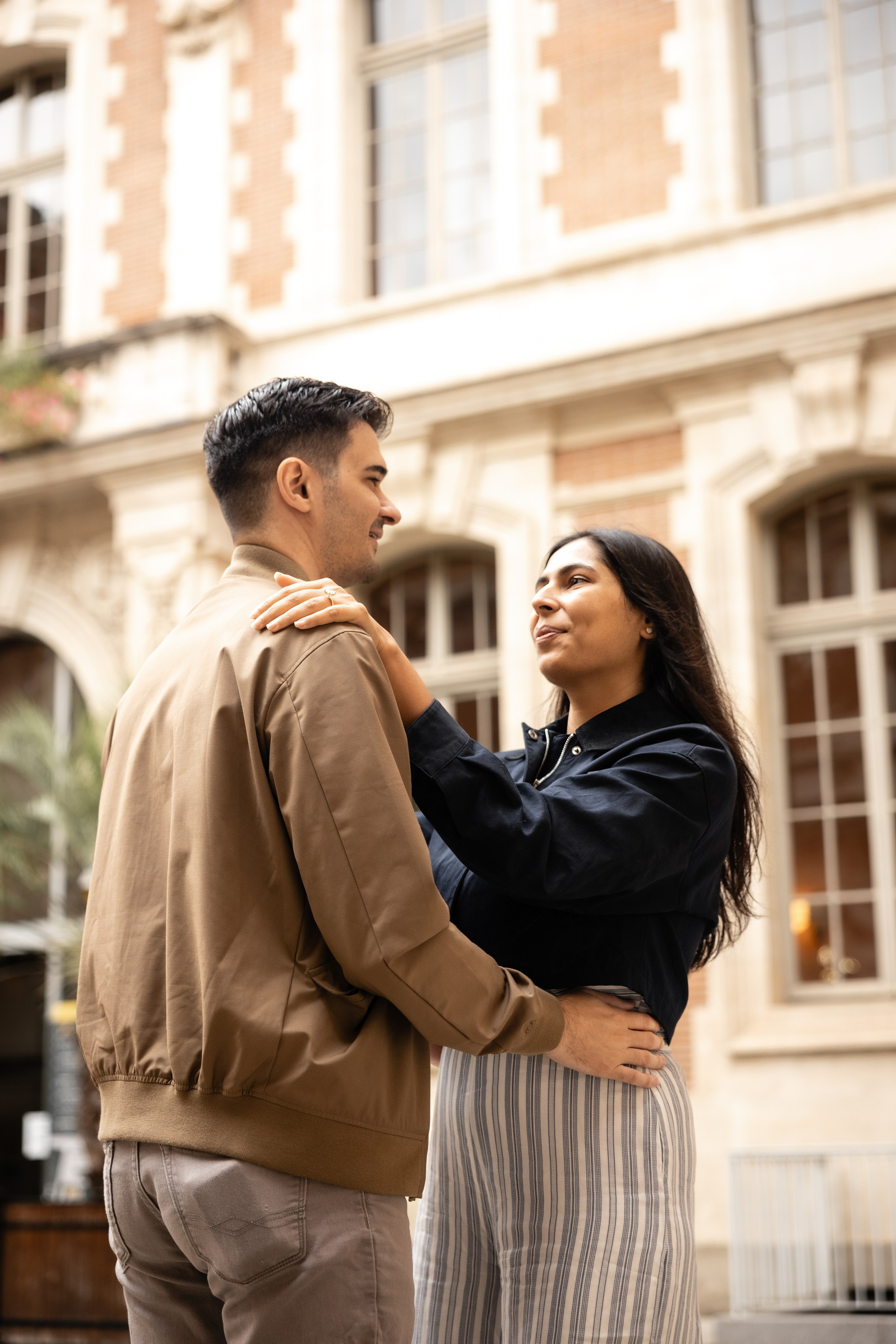 Séance photo de demande en mariage surprise à Toulouse — Un moment inoubliable pour Matt & Megha. Eugénie Smirnova — Photographe à Toulouse et dans le Sud-Ouest