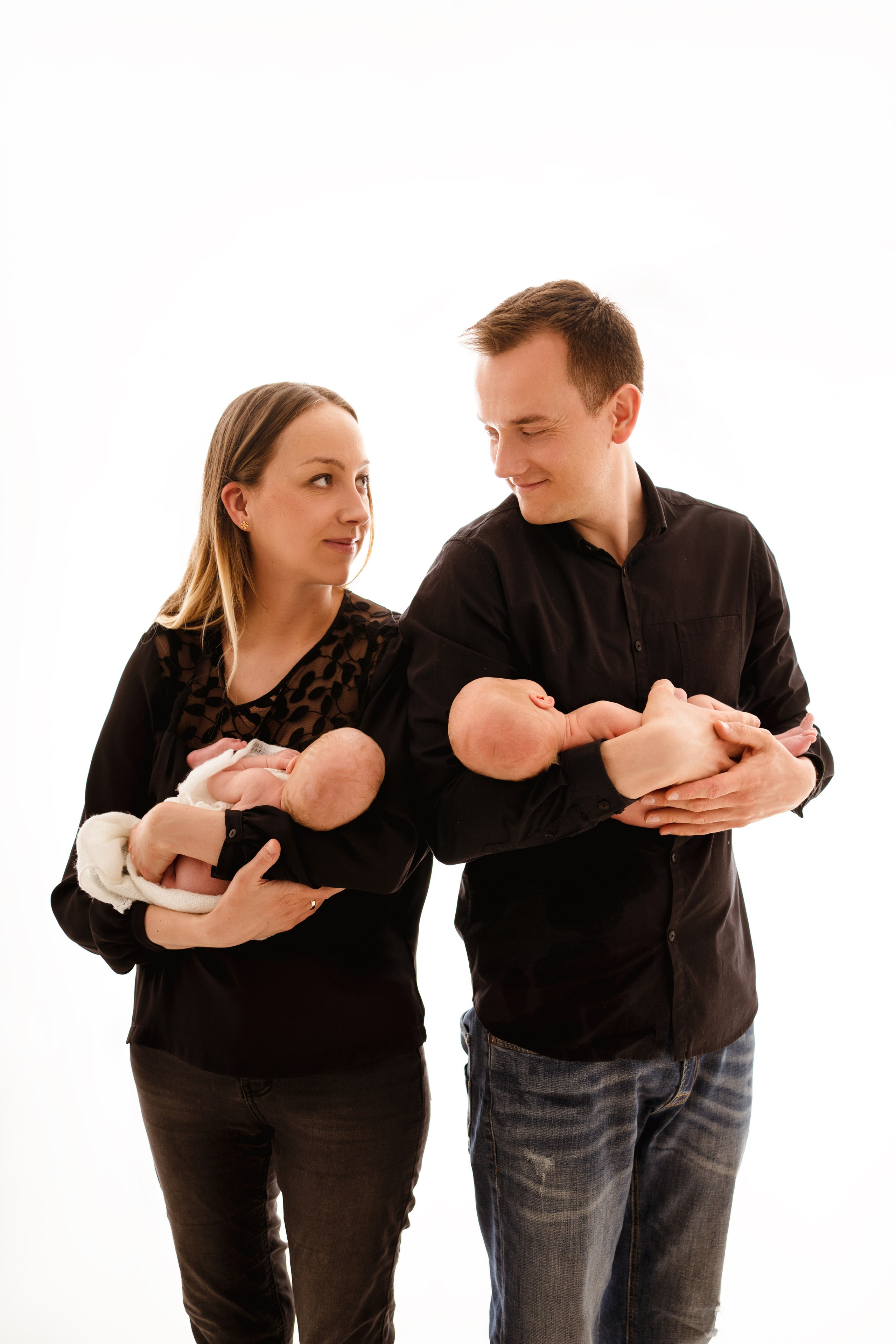 Sesja noworodkowa. Fotograf Łódź - sesja ciążowa, noworodkowa, dziecięca. Studio w Łodzi