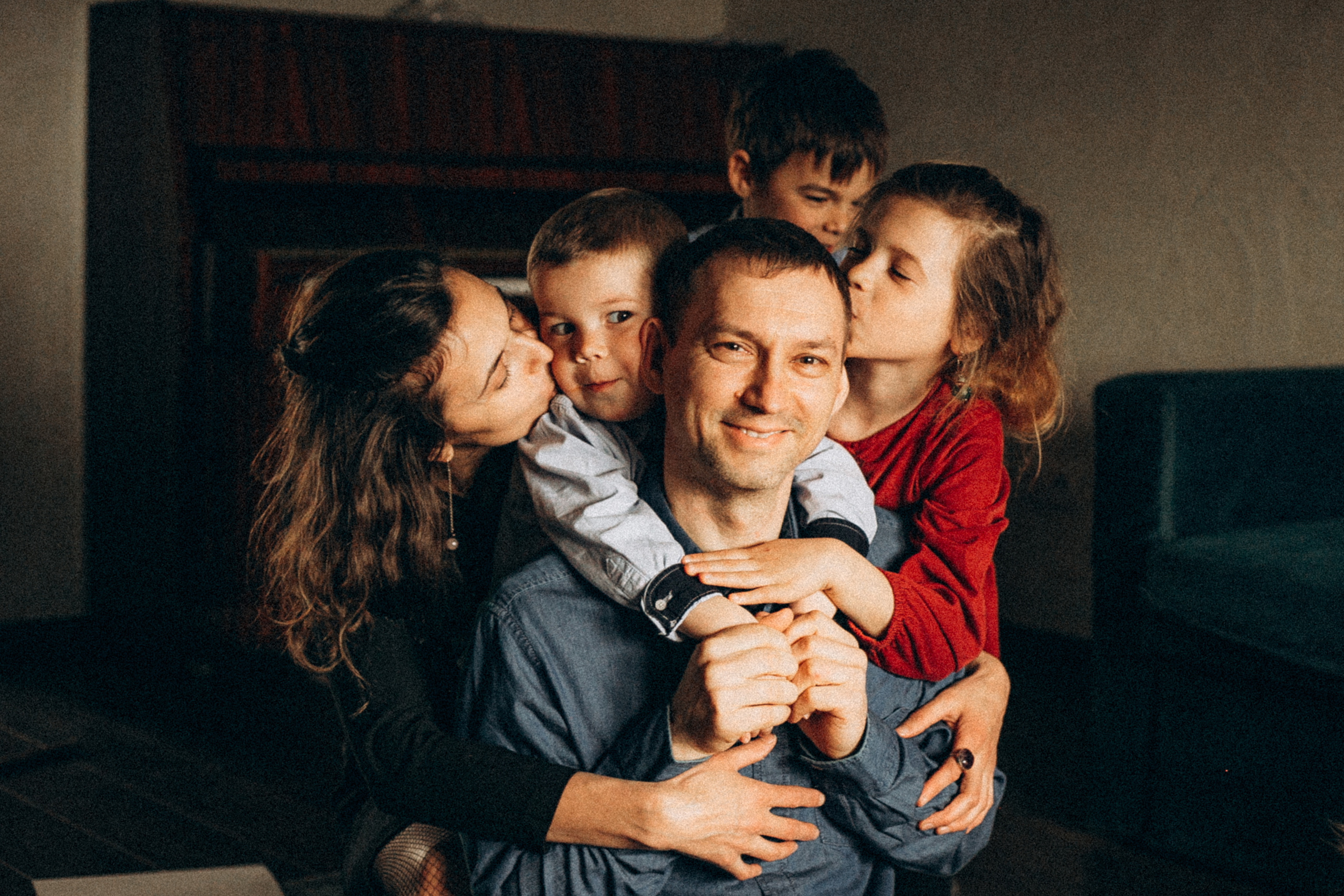 Когда мнго любви, много детей, много счастья