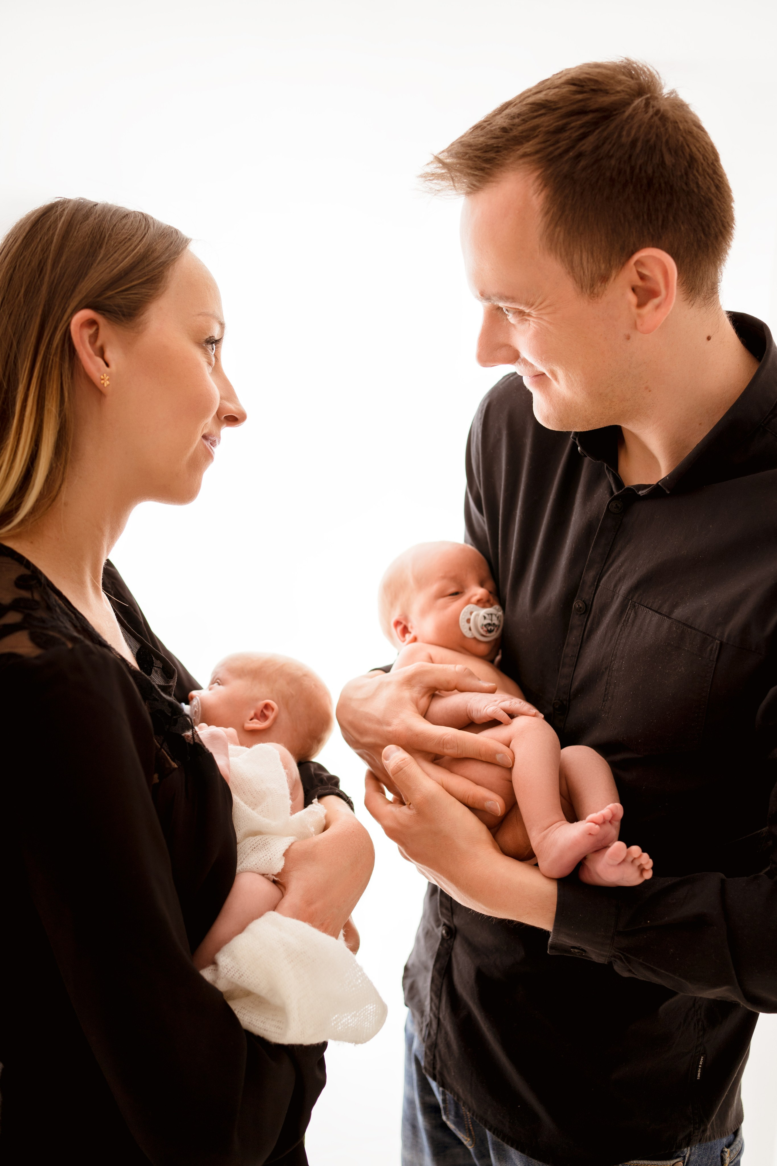 Sesja noworodkowa. Fotograf Łódź - sesja ciążowa, noworodkowa, dziecięca. Studio w Łodzi
