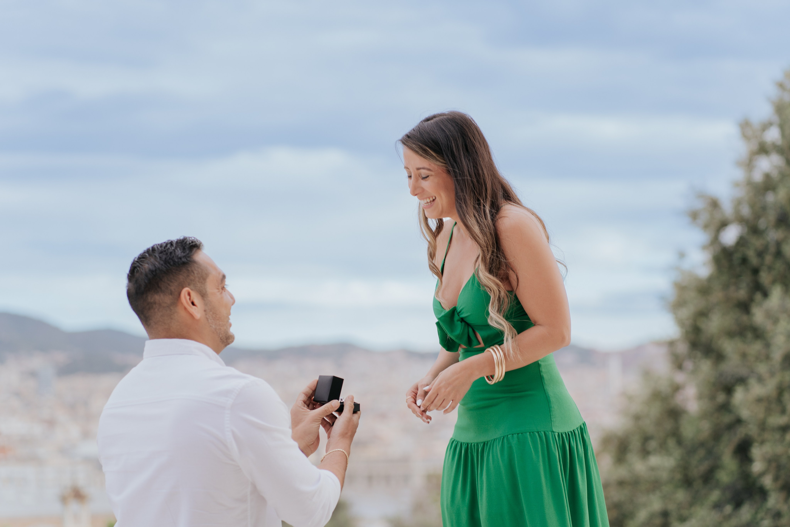 The Ultimate Barcelona Photoshoot Guide — Photographers Recommendations. DiaFoto — Wow Photographer in Barcelona | Premium Barcelona Photoshoot Experience