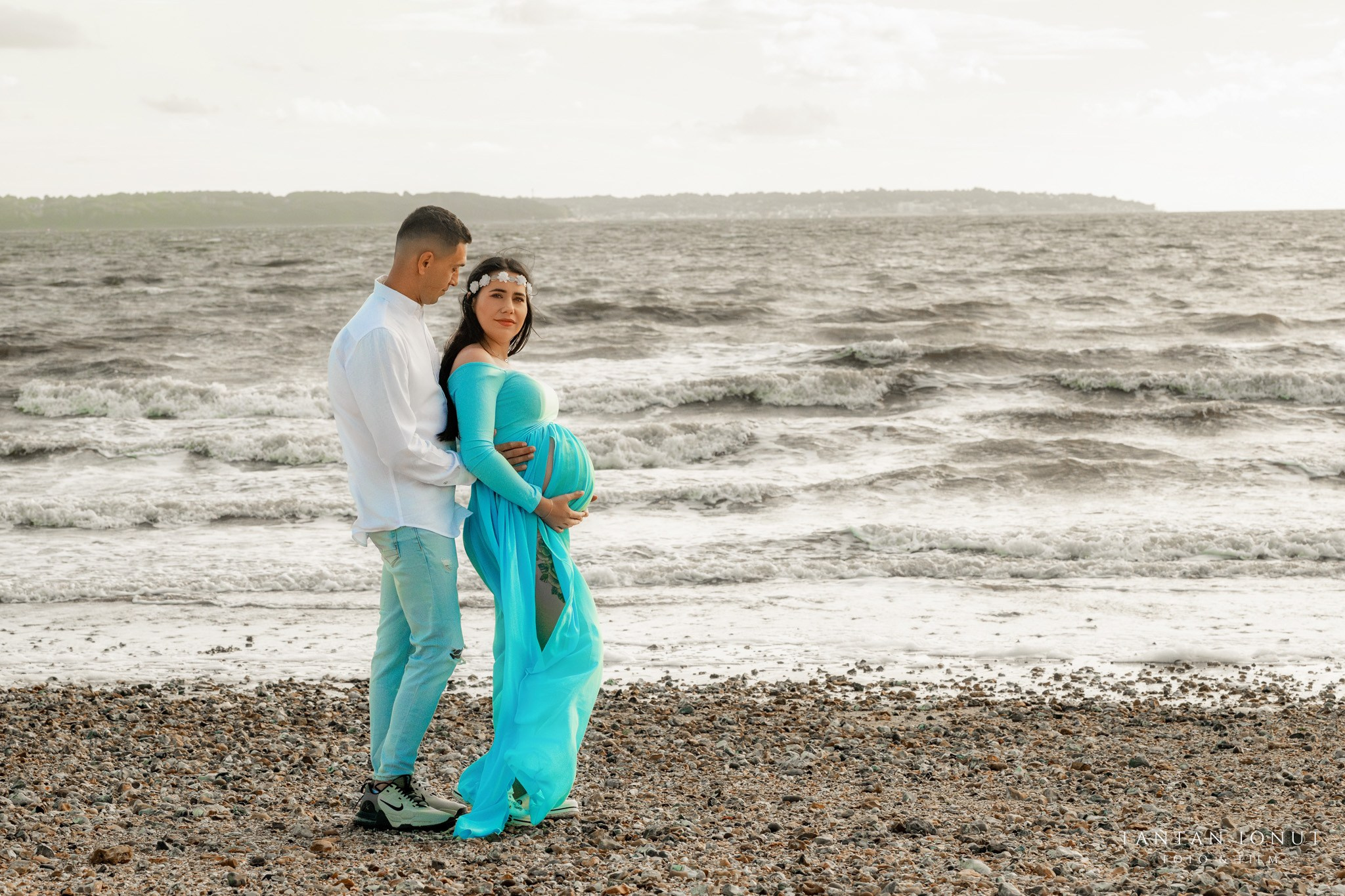 Sedinta foto maternitate — emotie si feminitate inainte de nastere. TANTAN IONUT FOTO & FILM