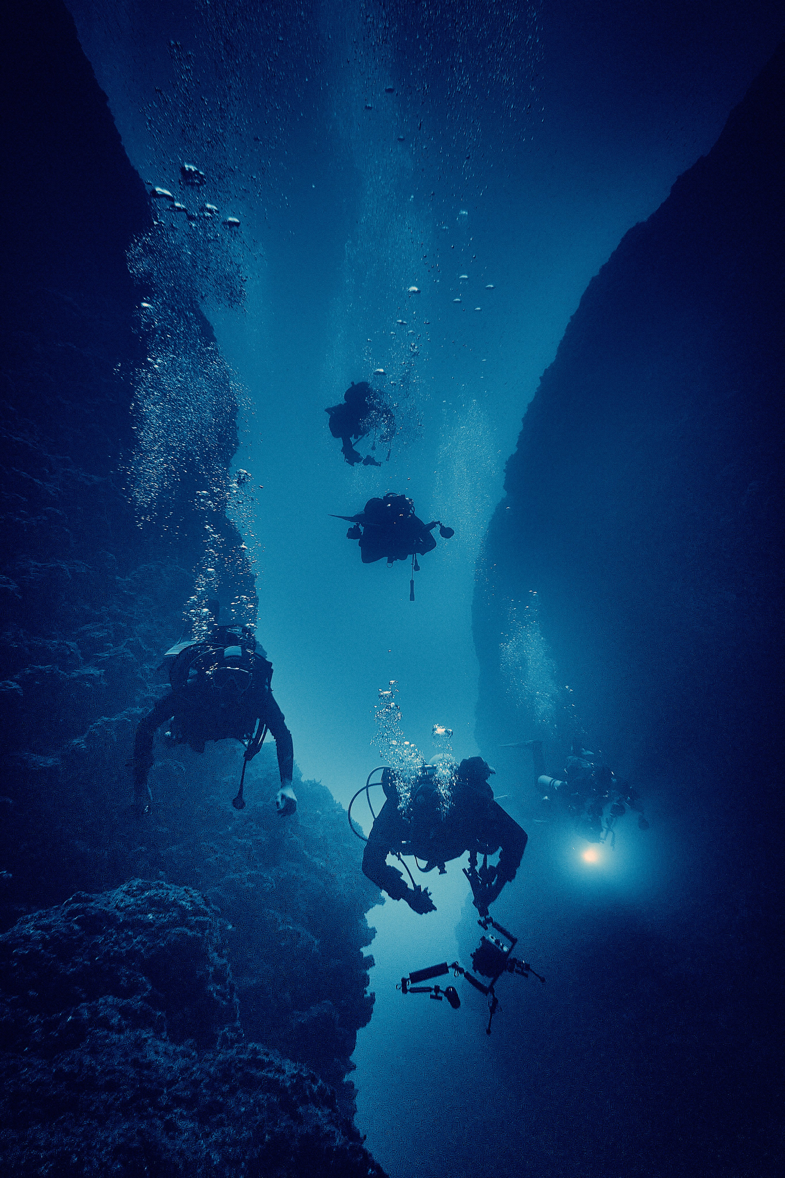 Podwodny fotograf - Andriej Szypilow - underwater photography. Tajemnica - wielka, głęboka i wszechobecna - to jest ta jakość, której przede wszystkim szukam w fotografii podwodnej...