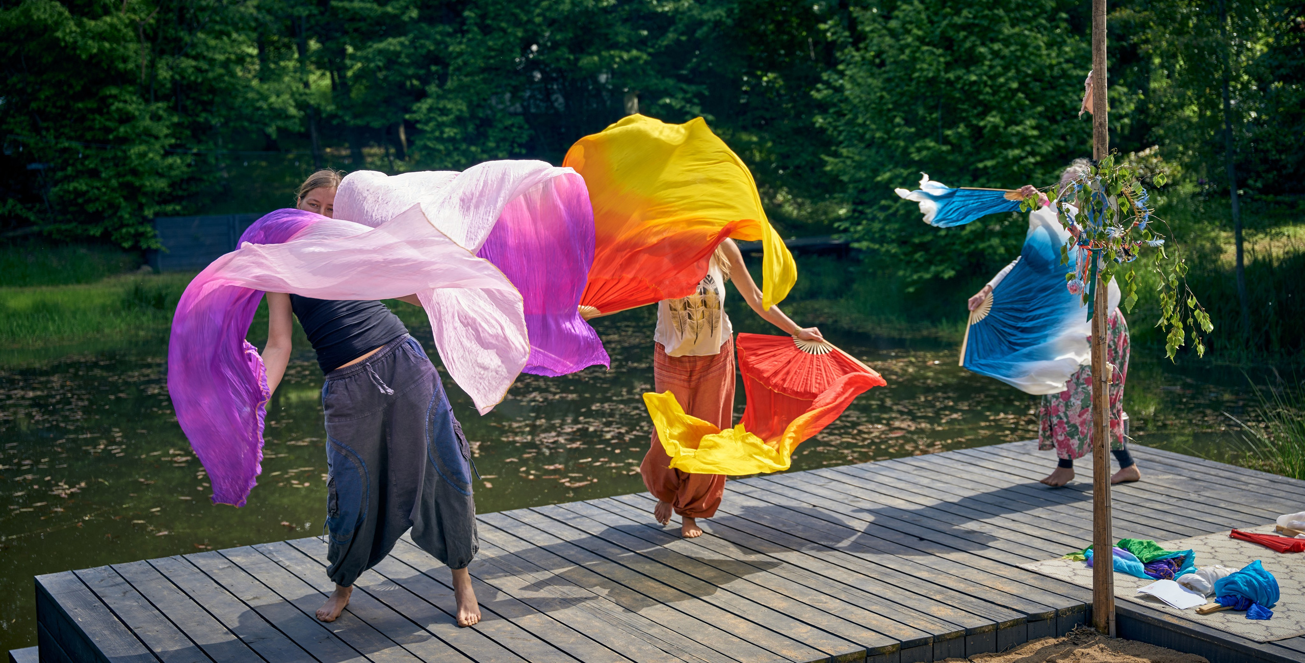 „Wachlarze na Plaży” - warsztat Nadii Szypiłow na Mikrofestiwalu „2uRodziny Turkusowej Wyspy”. Andriej Szypilow — Photography & Videography