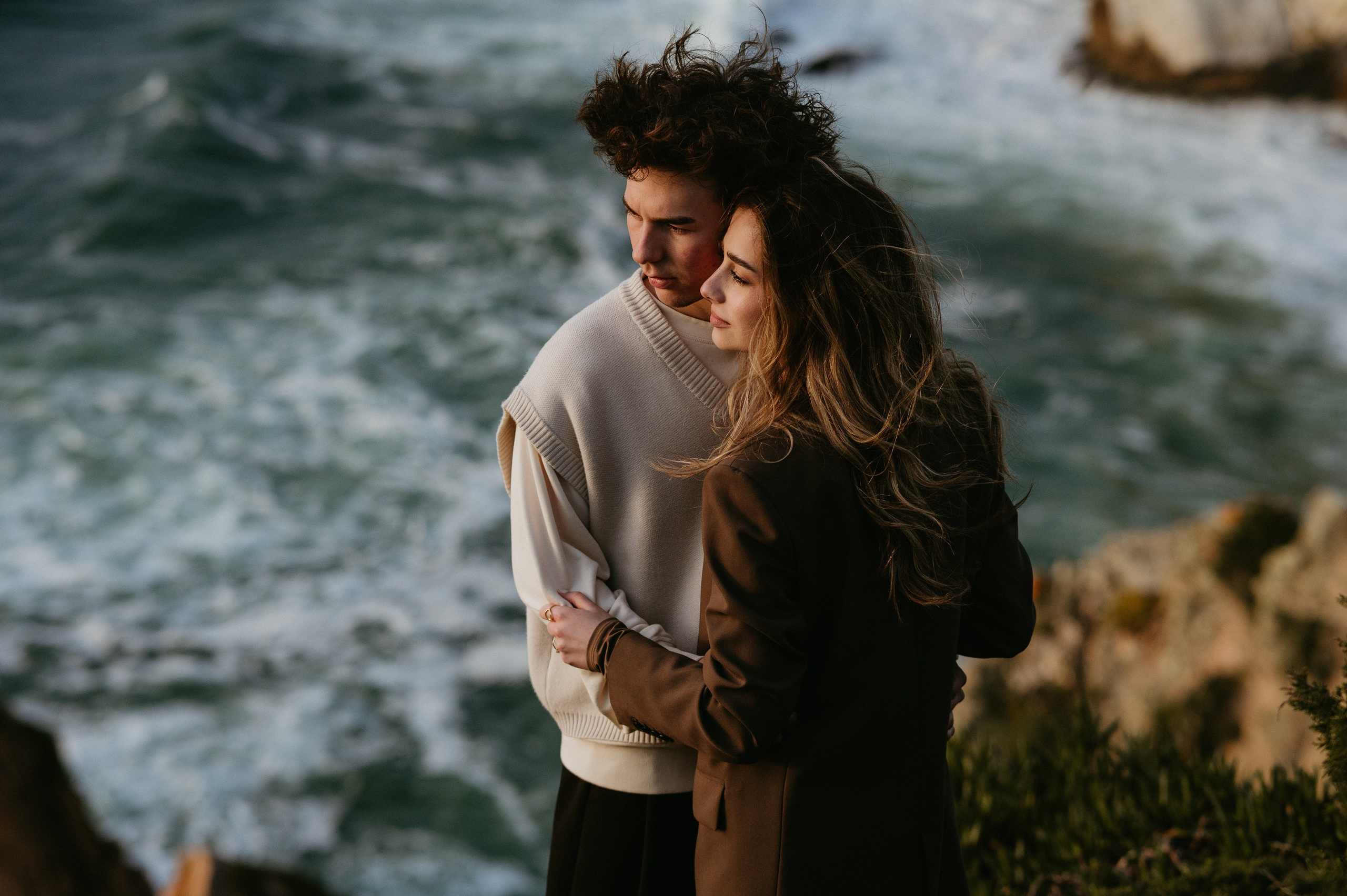 Praia da Ursa – ședință foto de cuplu într-un loc magic din Portugalia. Valentin Melen - fotograf de nunta 🤍