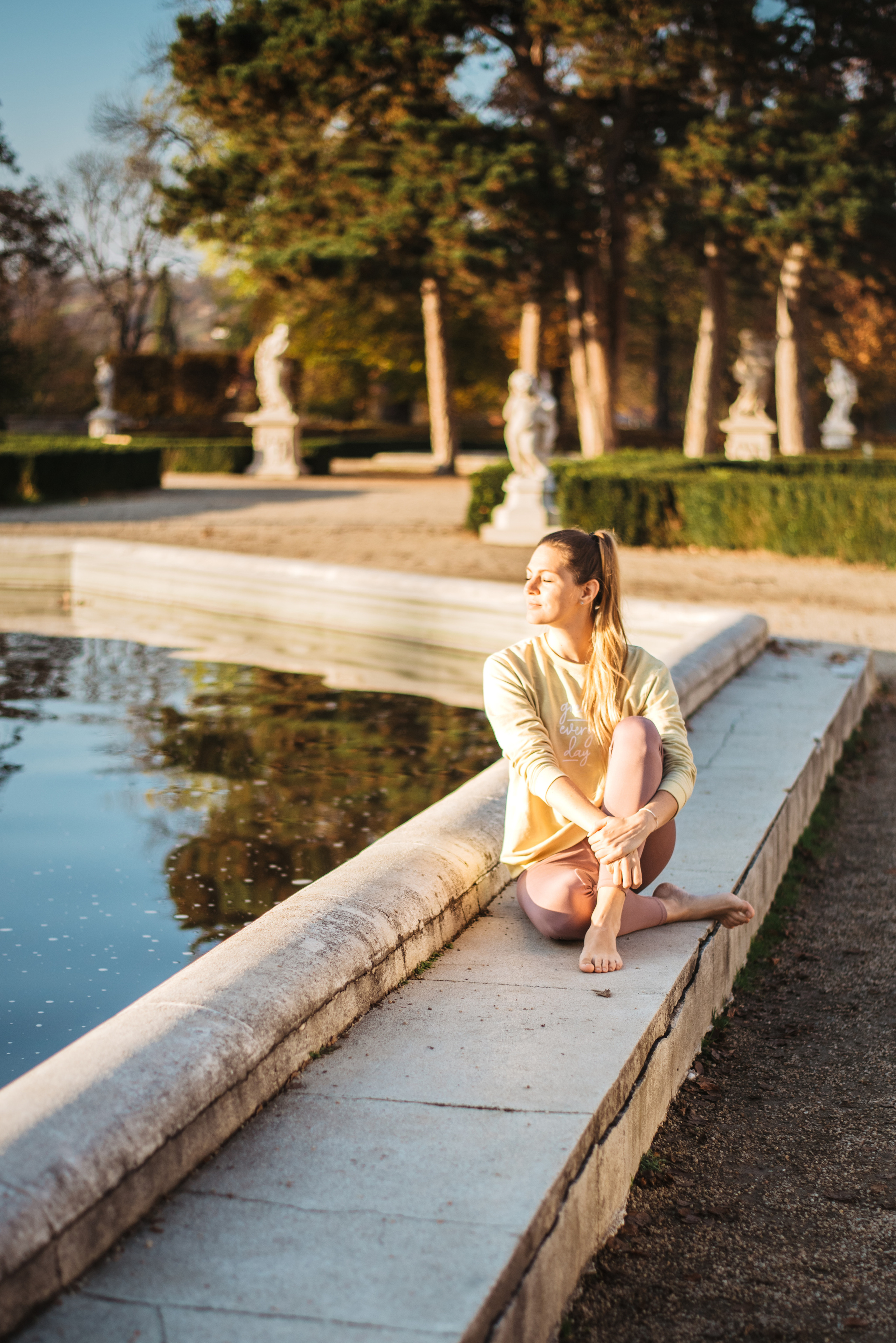 Yoga photographer Lisboa and Czech Republic. Mateřství. Nevýchova. Život v souladu s přírodou. Jóga