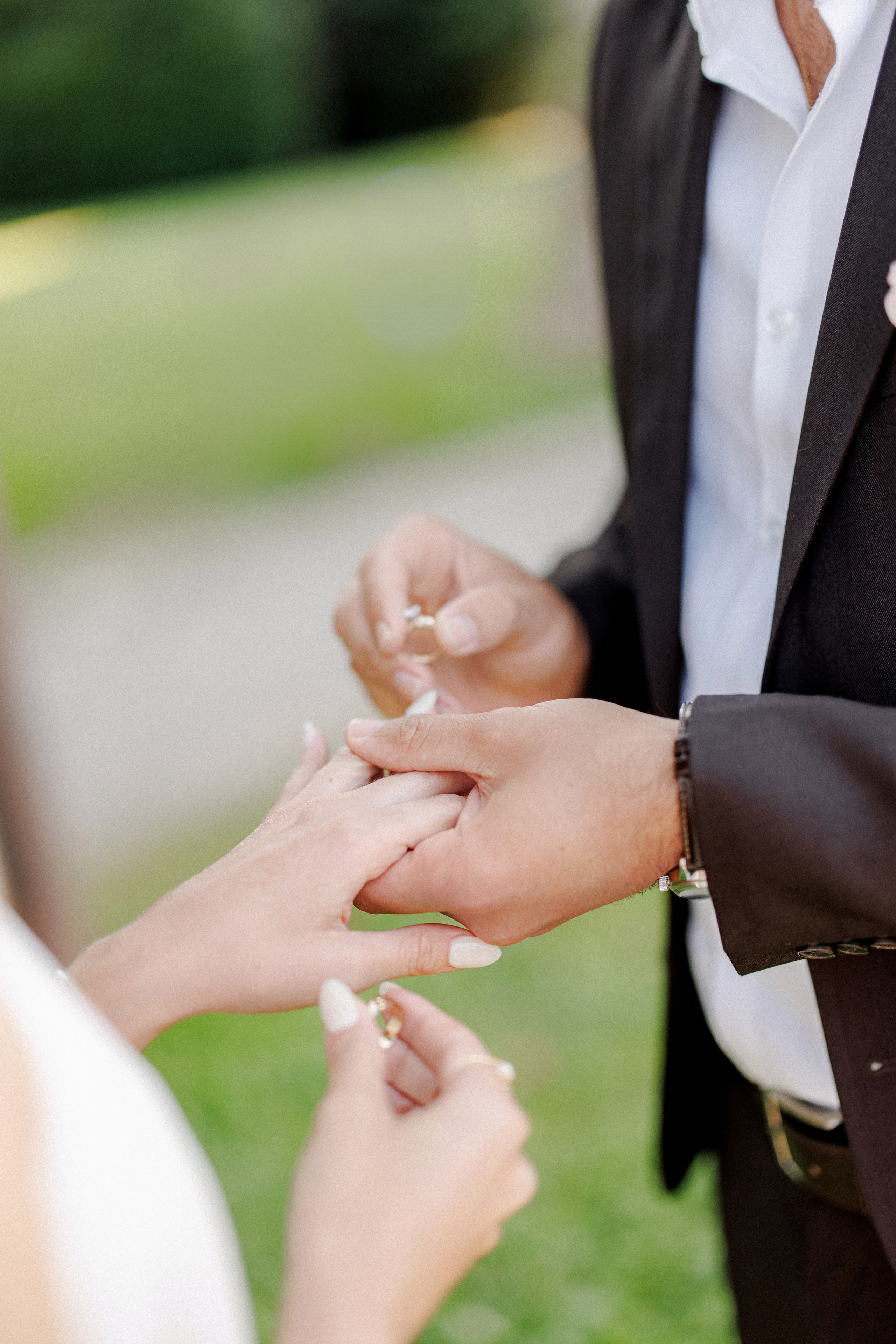 An Early Morning Elopement on Lake Como: A Love Story to Remember. Wedding and Family Photographer Switzerland and Italy. Valeria Diaz