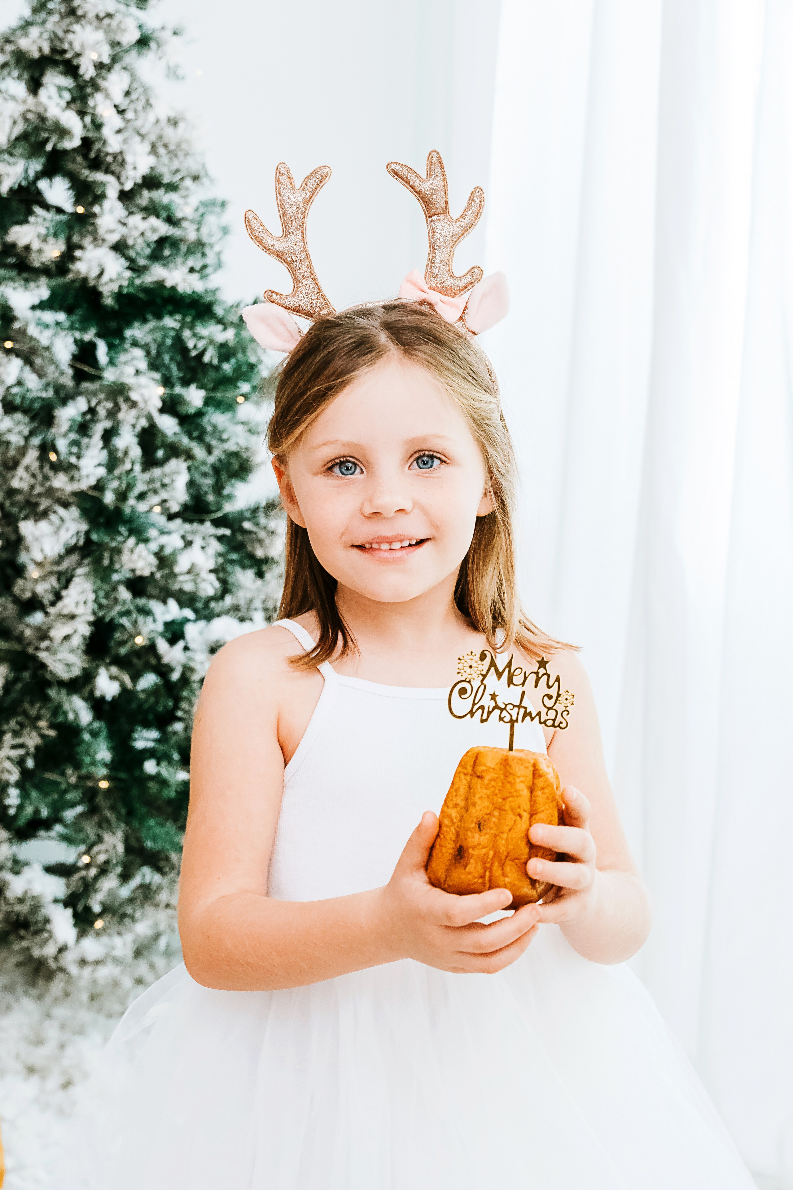 Servizi fotografici di Natale 2025. Svitlana Miahka fotografa a Genova