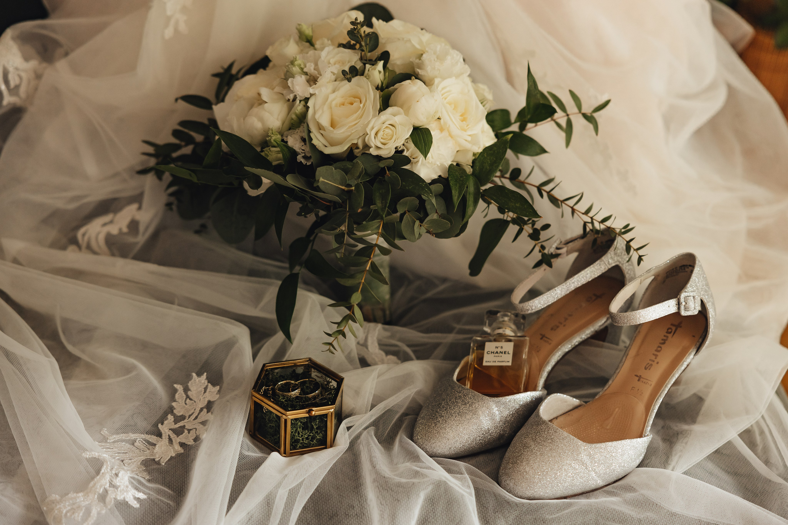 Hochzeitsfotograf NRW. Hochzeitsfotografie NRW. Hochzeitsfotograf Bochum. Hochzeitsfotos NRW. Natürliche Hochzeitsfotografie NRW. Hochzeitsfotograf für Standesamt & Kirche in NRW. Hochzeitsfotograf für Boho- & Vintage-Hochzeiten NRW Hochzeitsfotograf für Standesamtliche Trauung NRW. Outdoor Hochzeitsfotografie NRW. Romantische Hochzeitsfotos NRW. Hochzeitsreportage NRW. Hochzeitsfotograf für Schlosshochzeit NRW. Beste Hochzeitsfotografen NRW. Hochzeitsfotograf Bochum, Dortmund, Essen, Düsseldorf, Köln, Wuppertal, Münster, Duisburg, Oberhausen, Gelsenkirchen, Mülheim, Bielefeld, Paderborn, Bonn, Leverkusen, Krefeld, Solingen, Herne, Neuss, Hamm, Mönchengladbach, Remscheid, Recklinghausen, Hagen, Siegen, Düren.