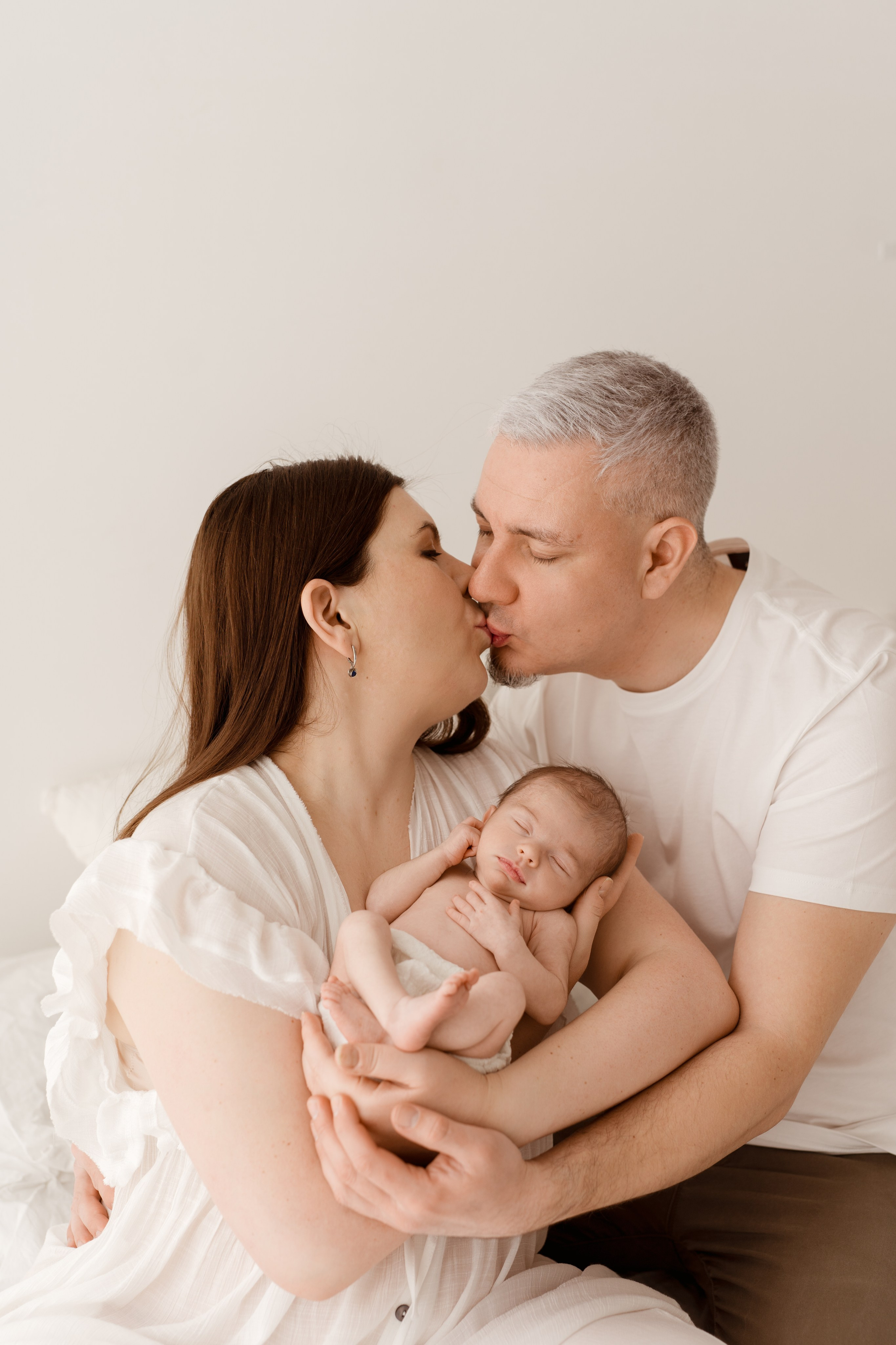 Sesja noworodkowa Emmy. Fotograf Łódź - sesja ciążowa, noworodkowa, dziecięca. Studio w Łodzi