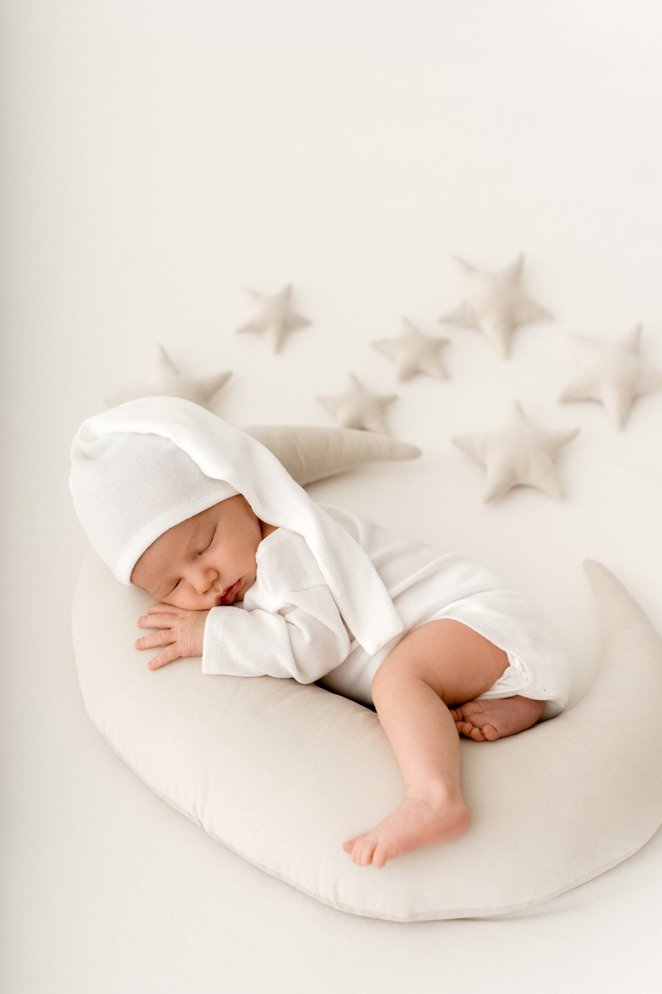 Malutki Szymuś na swojej pierwszej sesji. Fotograf Łódź - sesja ciążowa, noworodkowa, dziecięca. Studio w Łodzi