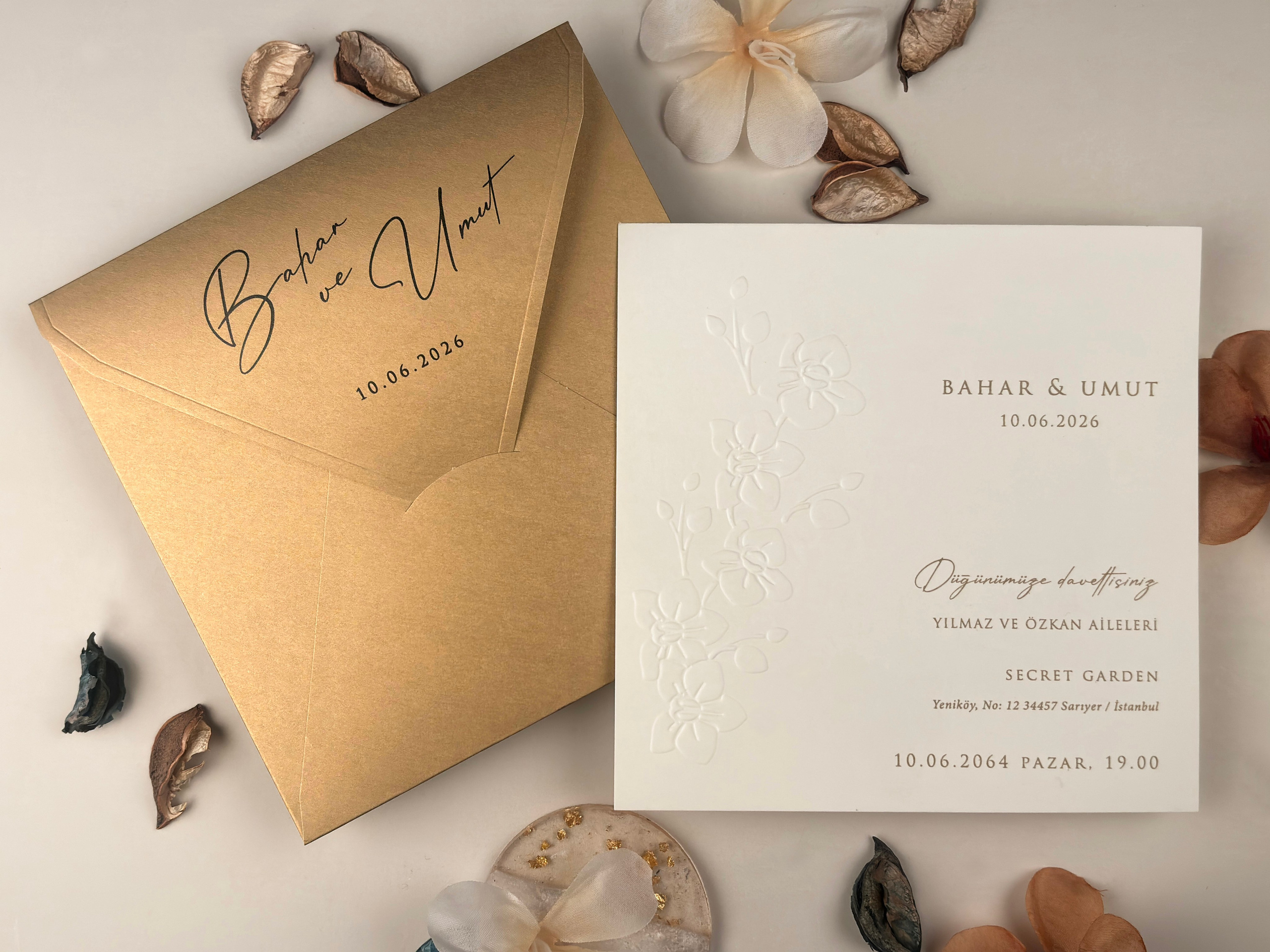 Invitații Elegante și Refined: Catalogul Ellite | Nunta, Petreceri, Evenimente Corporate.- invitații nuntă - modele invitații nuntă - invitații nuntă 2025 - invitații de nuntă elegante - invitații de nuntă personalizate - invitații nuntă online - invitații nuntă handmade - catalog invitații nuntă - invitații originale nuntă - invitații de nuntă moderne - invitații nuntă vintage - invitații nuntă rustice - invitații nuntă clasice - design invitații nuntă - invitații de nuntă cu tematică.- invitații nuntă florale - invitații nuntă boho - invitații nuntă aurii - invitații nuntă minimaliste - invitații nuntă cu sigiliu - invitații nuntă cu acuarelă - invitații nuntă cu fotografie - invitații nuntă cu inițiale - invitații nuntă elegante alb-negru - invitații nuntă cu hârtie texturată - invitații nuntă cu decupaj laser - invitații nuntă cu flori uscate. - print invitații nuntă - invitații nuntă personalizate cu numele mirilor - invitații nuntă cu plic inclus - invitații nuntă cu cartolină dublă - invitații nuntă calitate premium - invitații nuntă ieftine - invitații nuntă rapide.- invitații nuntă România - invitații nuntă București / Botoșani . Iași suceava- invitații nuntă cu livrare în țară - invitații nuntă online România.- „Invitație de nuntă elegantă cu design floral și plic crem” - „Model de invitație de nuntă vintage cu sigiliu de ceară” - „Set complet invitații de nuntă personalizate cu inițialele mirilor” - „Invitație de nuntă modernă cu design minimalist și text negru pe fundal alb” - „Invitație de nuntă rustică pe hârtie kraft cu șnur de iută” - „Invitație de nuntă cu decupaj laser și detalii aurii” - „Invitație de nuntă în stil boho cu imprimeu floral colorat” - „Invitație romantică de nuntă cu flori uscate și panglică din satin” - „Invitație de nuntă clasică cu monogramă și font caligrafic” - „Invitație de nuntă în stil glamour cu folie aurie și text embosat”- „Model de invitație de nuntă 2025 cu design elegant și font modern” - „Cele mai noi invitații de nuntă 2025 – stil floral, sofisticat”