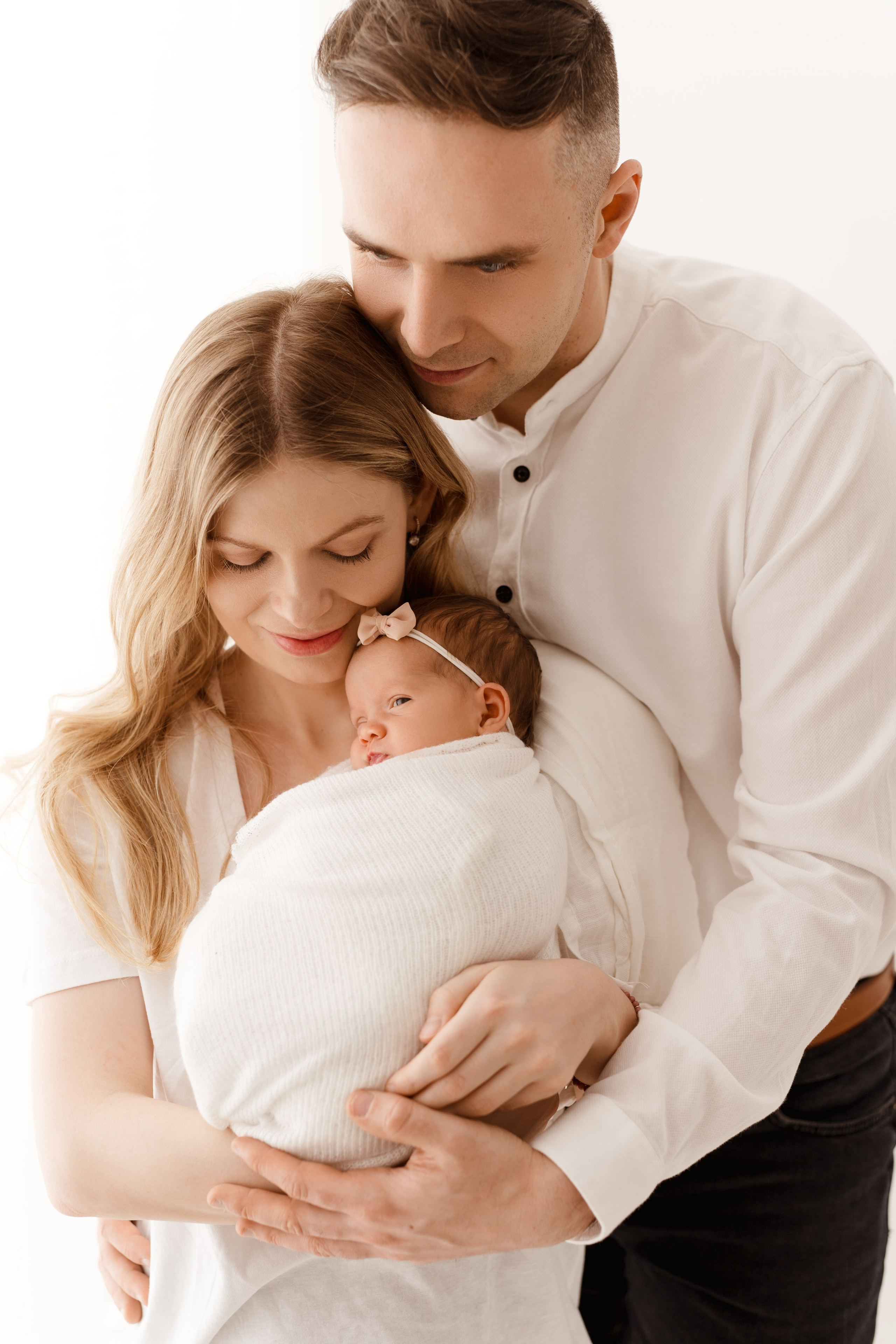 Sesja noworodkowa malutkiej Antosi. Fotograf Łódź - sesja ciążowa, noworodkowa, dziecięca. Studio w Łodzi