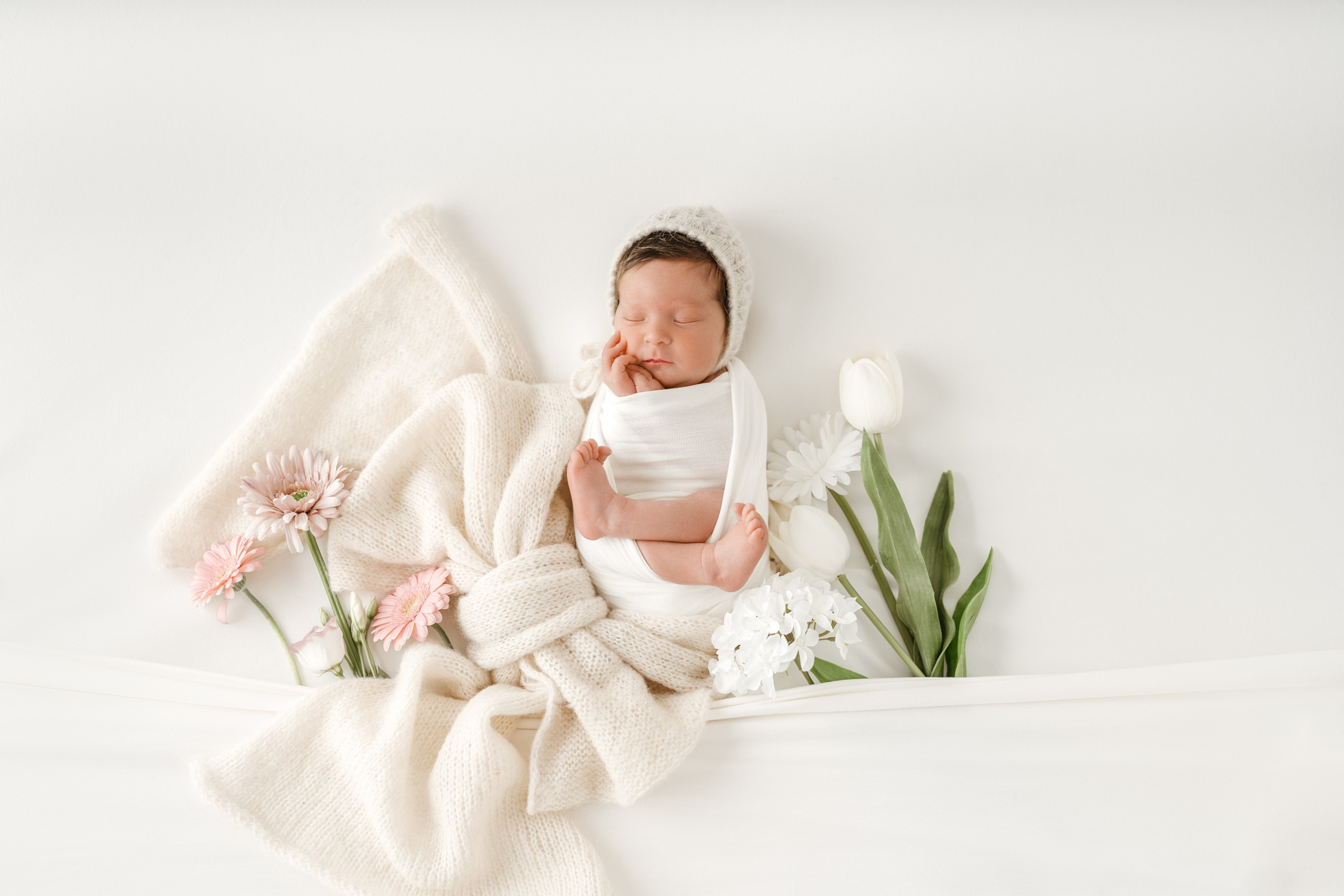 Sesja noworodkowa. Fotograf Łódź - sesja ciążowa, noworodkowa, dziecięca. Studio w Łodzi