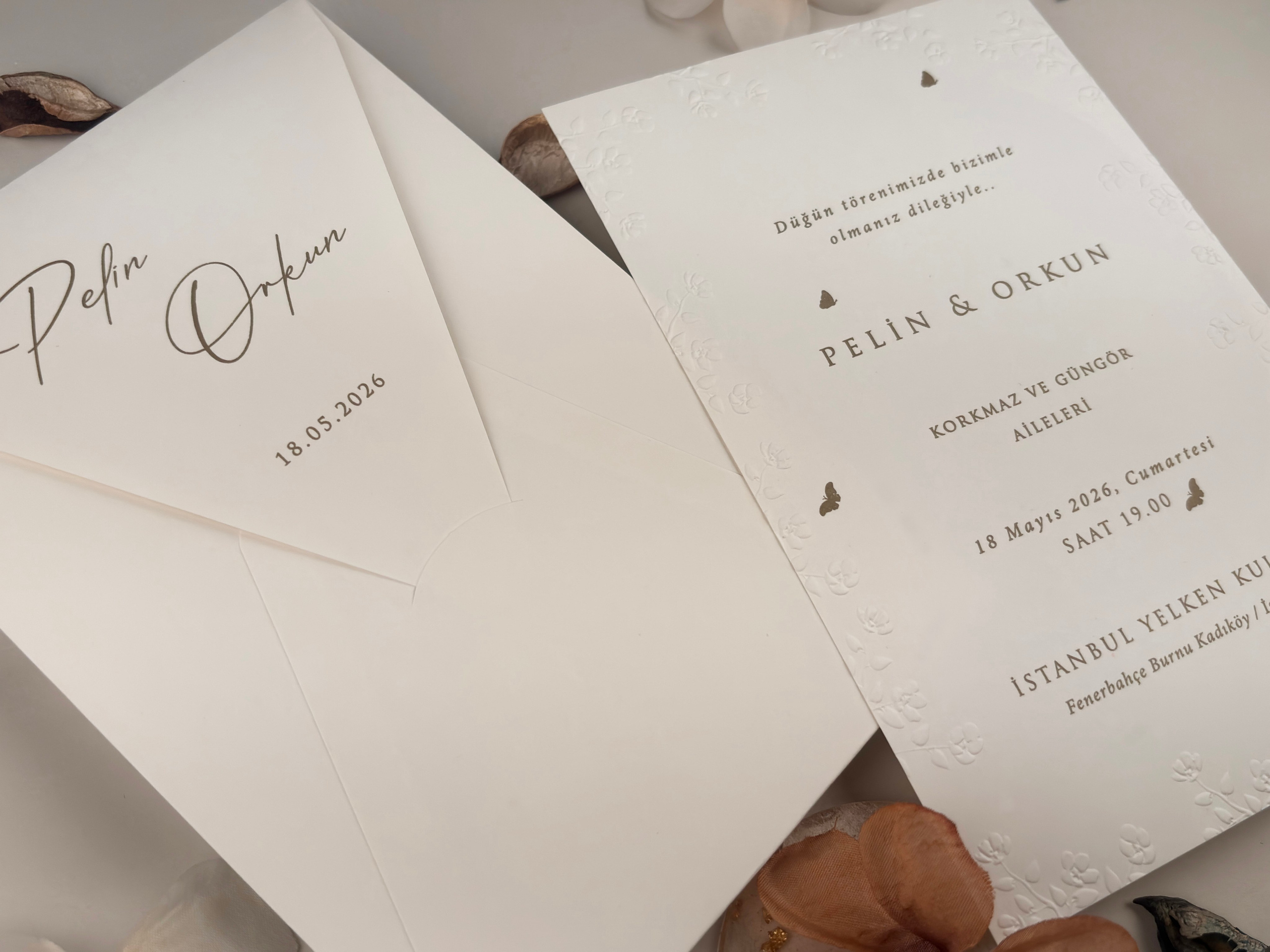 Descoperă eleganța și rafinamentul în fiecare detaliu cu catalogul de invitații Ellite. Fie că organizezi nunți, petreceri private sau evenimente corporate, gama noastră variată de invitații te va impresiona cu designuri luxuriante și finisaje impecabile. Alege dintr-o selecție exclusivă de modele personalizabile pentru a adăuga un strop de distincție evenimentelor tale speciale. Explorează colecția noastră acum și creează invitații memorabile pentru orice ocazie! - invitații nuntă - modele invitații nuntă - invitații nuntă 2025 - invitații de nuntă elegante - invitații de nuntă personalizate - invitații nuntă online - invitații nuntă handmade - catalog invitații nuntă - invitații originale nuntă - invitații de nuntă moderne - invitații nuntă vintage - invitații nuntă rustice - invitații nuntă clasice - design invitații nuntă - invitații de nuntă cu tematică.- invitații nuntă florale - invitații nuntă boho - invitații nuntă aurii - invitații nuntă minimaliste - invitații nuntă cu sigiliu - invitații nuntă cu acuarelă - invitații nuntă cu fotografie - invitații nuntă cu inițiale - invitații nuntă elegante alb-negru - invitații nuntă cu hârtie texturată - invitații nuntă cu decupaj laser - invitații nuntă cu flori uscate. - print invitații nuntă - invitații nuntă personalizate cu numele mirilor - invitații nuntă cu plic inclus - invitații nuntă cu cartolină dublă - invitații nuntă calitate premium - invitații nuntă ieftine - invitații nuntă rapide.- invitații nuntă România - invitații nuntă București / Botoșani . Iași suceava- invitații nuntă cu livrare în țară - invitații nuntă online România.- „Invitație de nuntă elegantă cu design floral și plic crem” - „Model de invitație de nuntă vintage cu sigiliu de ceară” - „Set complet invitații de nuntă personalizate cu inițialele mirilor” - „Invitație de nuntă modernă cu design minimalist și text negru pe fundal alb” - „Invitație de nuntă rustică pe hârtie kraft cu șnur de iută” - „Invitație de nuntă cu decupaj laser și detalii aurii” - „Invitație de nuntă în stil boho cu imprimeu floral colorat” - „Invitație romantică de nuntă cu flori uscate și panglică din satin” - „Invitație de nuntă clasică cu monogramă și font caligrafic” - „Invitație de nuntă în stil glamour cu folie aurie și text embosat”- „Model de invitație de nuntă 2025 cu design elegant și font modern” - „Cele mai noi invitații de nuntă 2025 – stil floral, sofisticat”