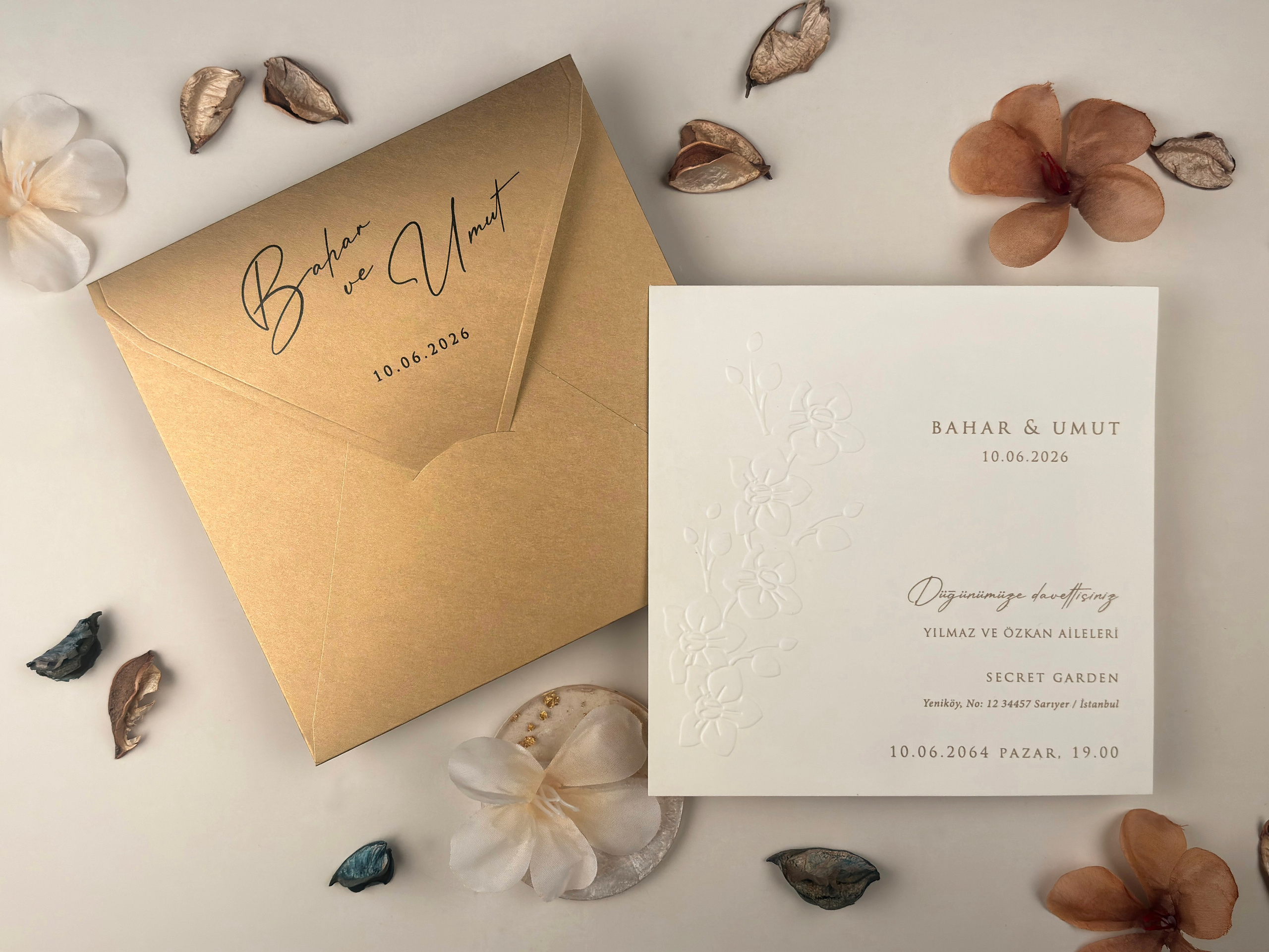 Invitații Elegante și Refined: Catalogul Ellite | Nunta, Petreceri, Evenimente Corporate.- invitații nuntă - modele invitații nuntă - invitații nuntă 2025 - invitații de nuntă elegante - invitații de nuntă personalizate - invitații nuntă online - invitații nuntă handmade - catalog invitații nuntă - invitații originale nuntă - invitații de nuntă moderne - invitații nuntă vintage - invitații nuntă rustice - invitații nuntă clasice - design invitații nuntă - invitații de nuntă cu tematică.- invitații nuntă florale - invitații nuntă boho - invitații nuntă aurii - invitații nuntă minimaliste - invitații nuntă cu sigiliu - invitații nuntă cu acuarelă - invitații nuntă cu fotografie - invitații nuntă cu inițiale - invitații nuntă elegante alb-negru - invitații nuntă cu hârtie texturată - invitații nuntă cu decupaj laser - invitații nuntă cu flori uscate. - print invitații nuntă - invitații nuntă personalizate cu numele mirilor - invitații nuntă cu plic inclus - invitații nuntă cu cartolină dublă - invitații nuntă calitate premium - invitații nuntă ieftine - invitații nuntă rapide.- invitații nuntă România - invitații nuntă București / Botoșani . Iași suceava- invitații nuntă cu livrare în țară - invitații nuntă online România.- „Invitație de nuntă elegantă cu design floral și plic crem” - „Model de invitație de nuntă vintage cu sigiliu de ceară” - „Set complet invitații de nuntă personalizate cu inițialele mirilor” - „Invitație de nuntă modernă cu design minimalist și text negru pe fundal alb” - „Invitație de nuntă rustică pe hârtie kraft cu șnur de iută” - „Invitație de nuntă cu decupaj laser și detalii aurii” - „Invitație de nuntă în stil boho cu imprimeu floral colorat” - „Invitație romantică de nuntă cu flori uscate și panglică din satin” - „Invitație de nuntă clasică cu monogramă și font caligrafic” - „Invitație de nuntă în stil glamour cu folie aurie și text embosat”- „Model de invitație de nuntă 2025 cu design elegant și font modern” - „Cele mai noi invitații de nuntă 2025 – stil floral, sofisticat”