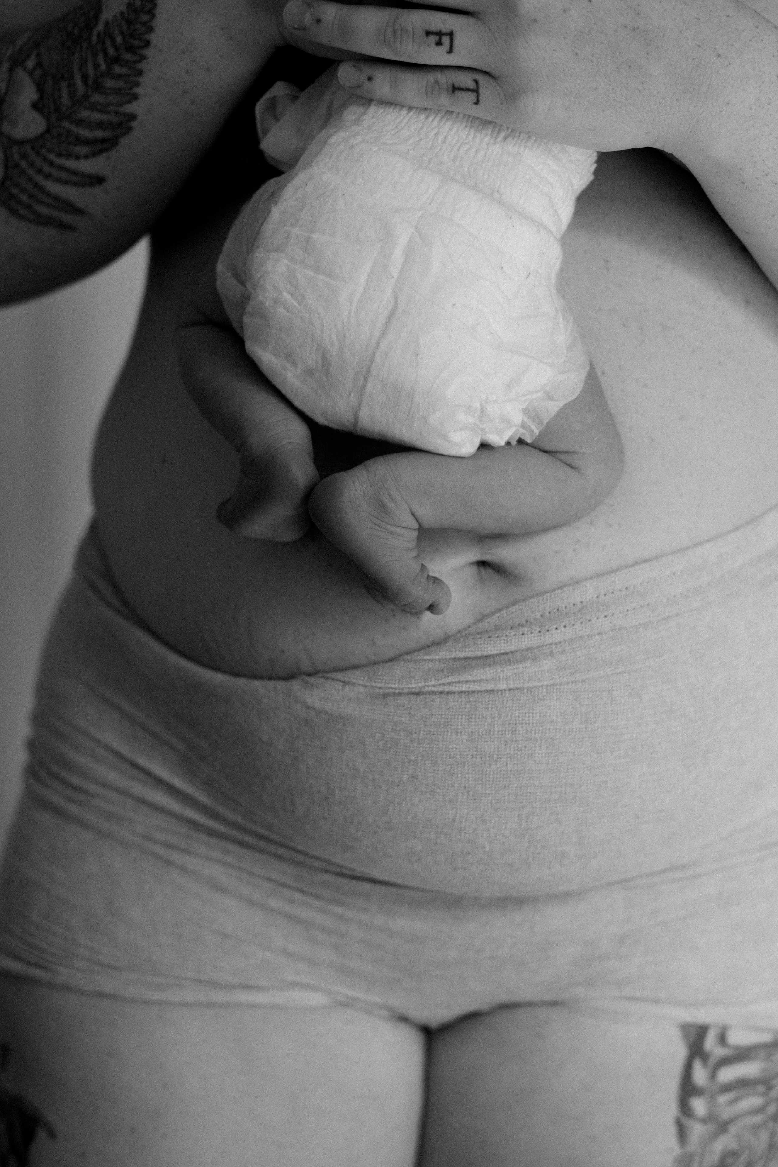 What to Expect from a Relaxed, In-Home Newborn Photo Session | Richmond, VA. Family Photographer Anna Dobrovolskaia | Richmond, VA