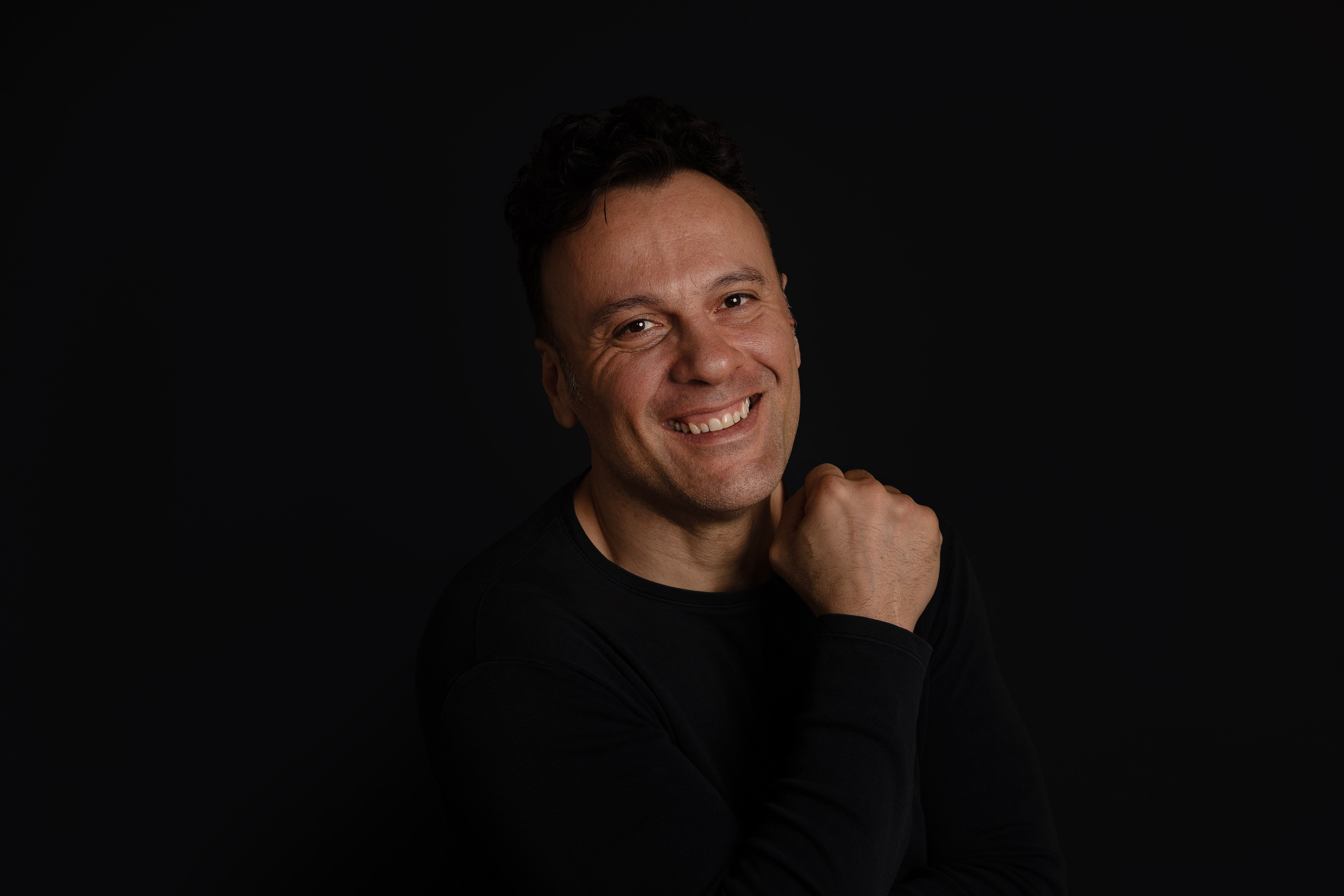 Studio portret , man portret. Fotograaf Irina Hoek.