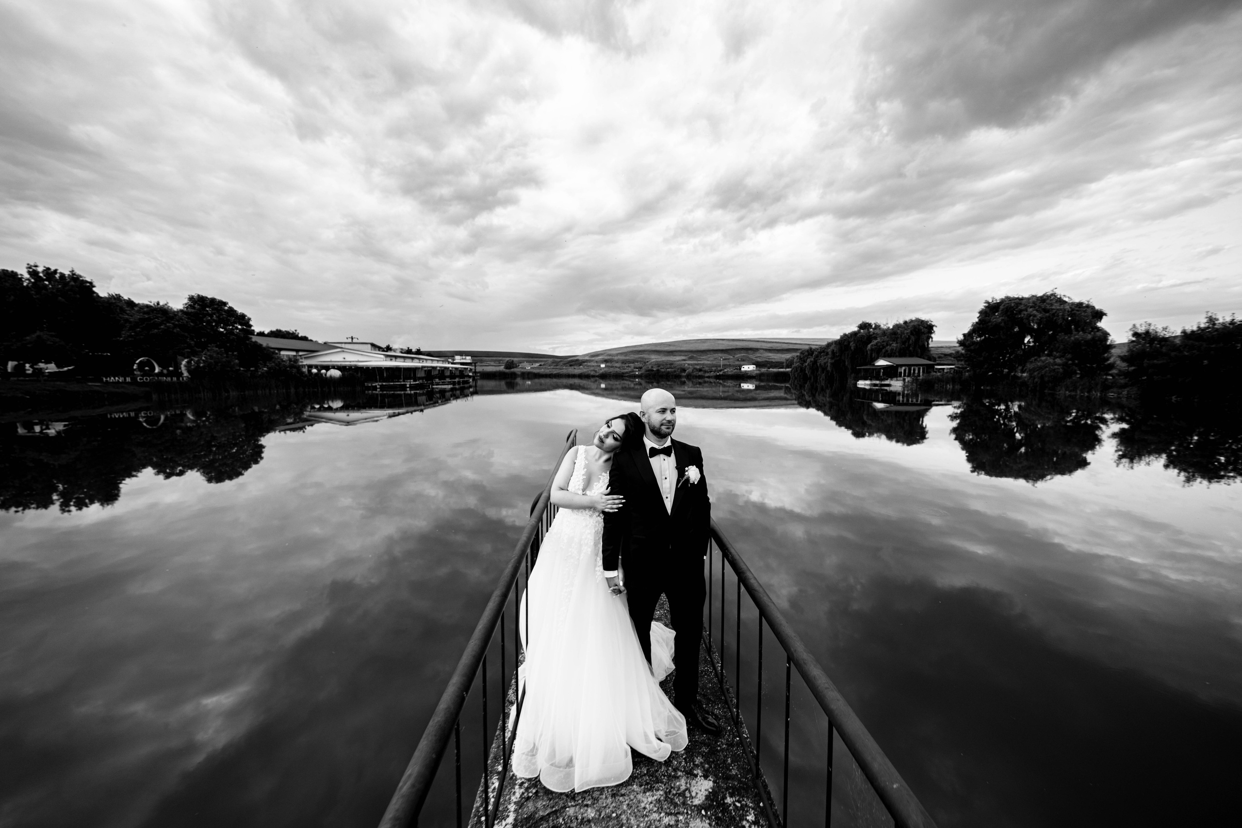 Crina & Cătălin. Acasă