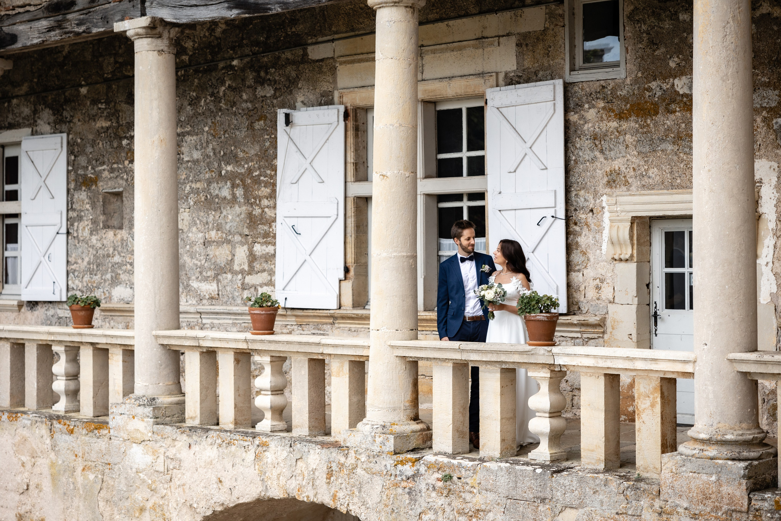 How to book me as your elopement photogapher. Eugenie Smirnova — wedding, corporate and lifestyle photographer in Toulouse and Southwest France